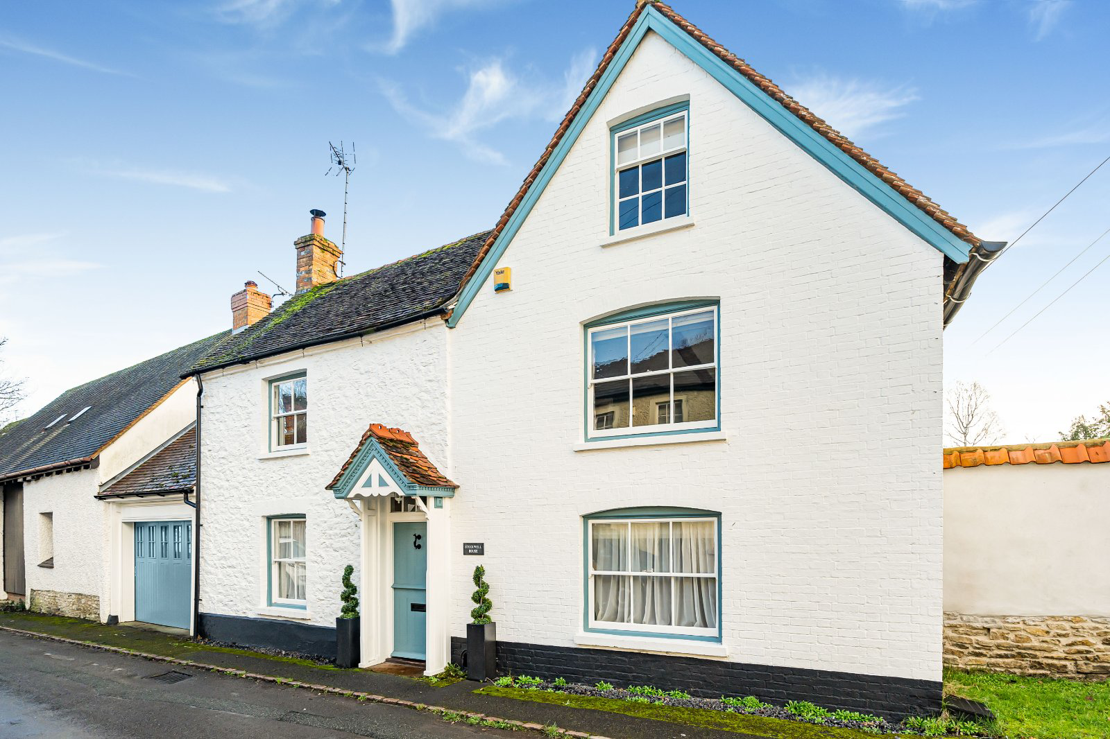 High Street, Haddenham, Aylesbury, Buckinghamshire, HP17