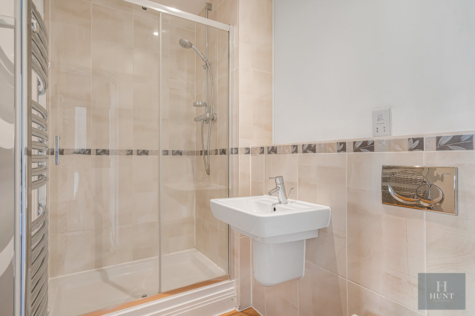 Blanes Close, Long Crendon, Aylesbury, Buckinghamshire, HP18, photo 13