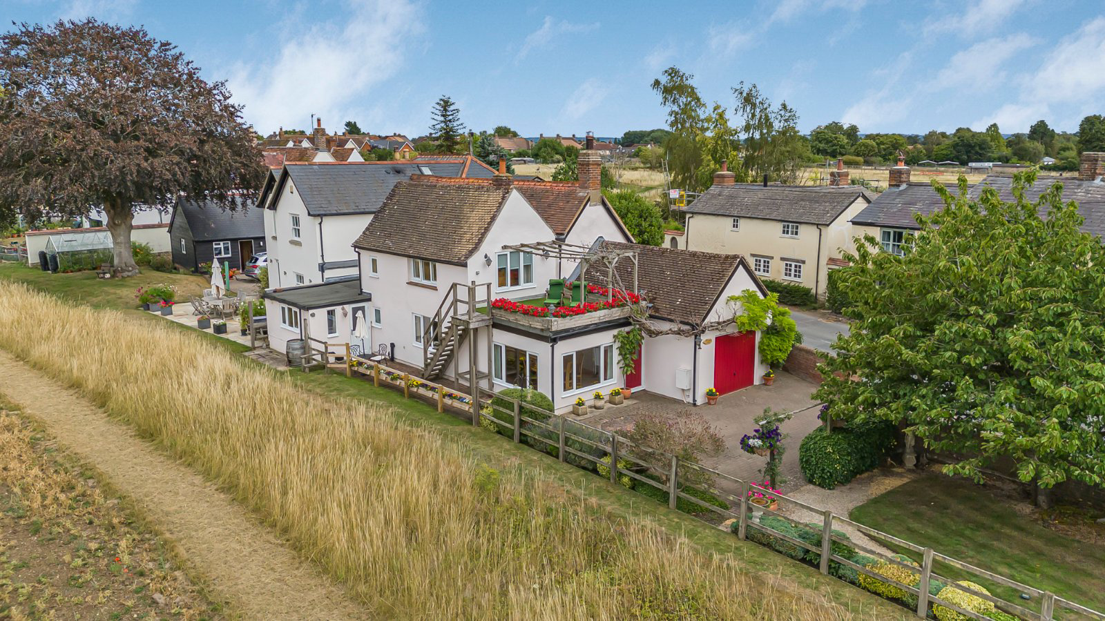 Bridgeway, Cuddington, Aylesbury, Buckinghamshire, HP18