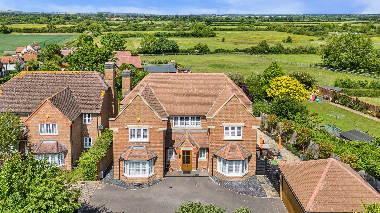 Old Bryers Close, Shabbington, Aylesbury, HP18