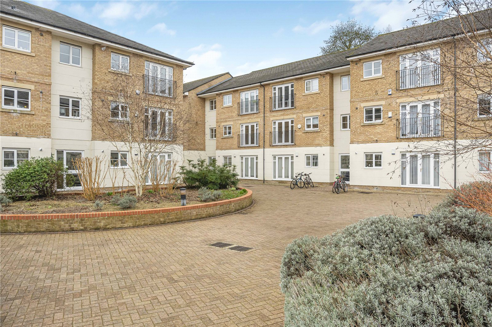 Long Ford Close, Oxford, Oxfordshire, OX1