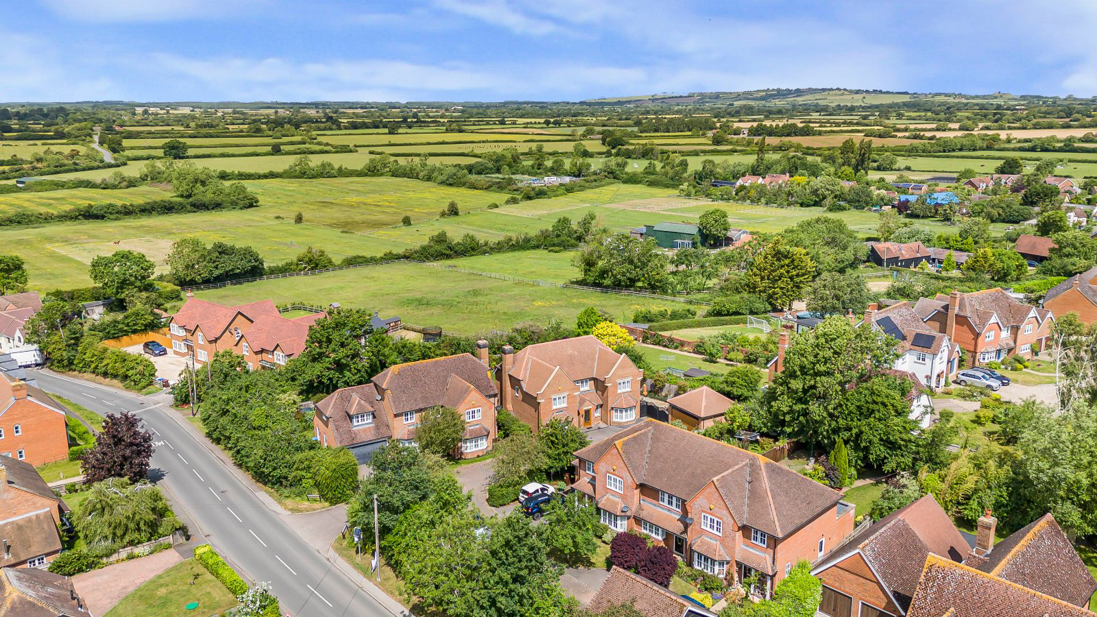 Old Bryers Close, Shabbington, Aylesbury, HP18, photo 6