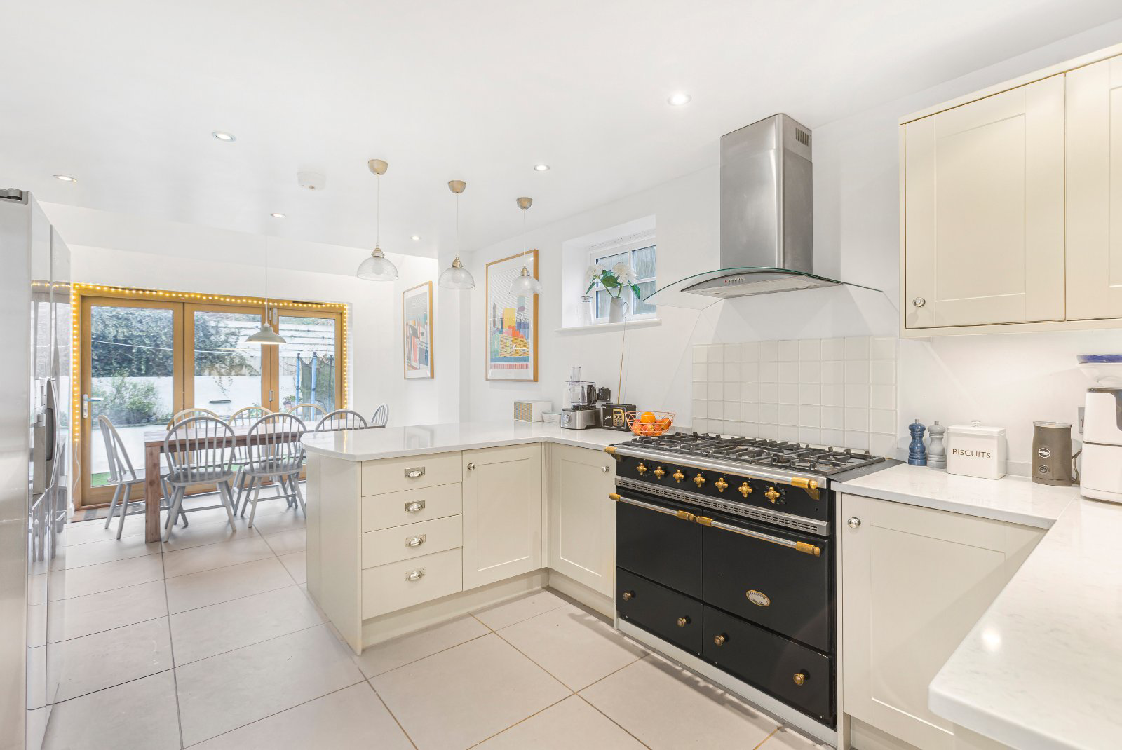 Kitchen/Dining 1