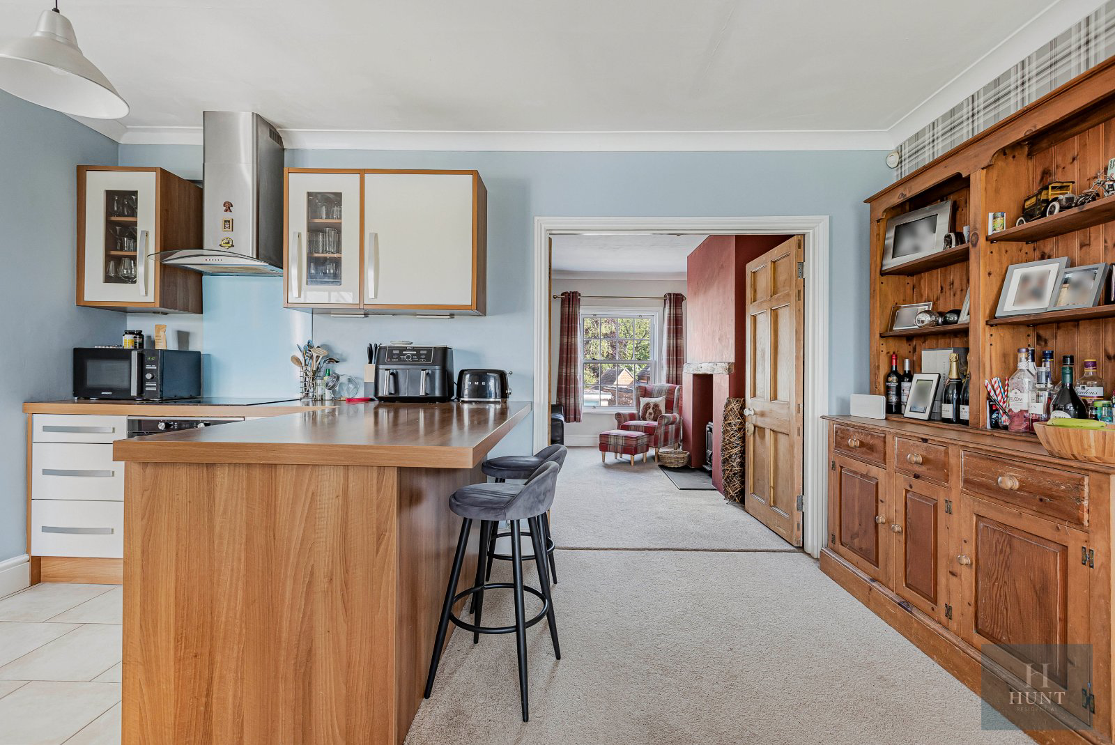Kitchen/Dining 3