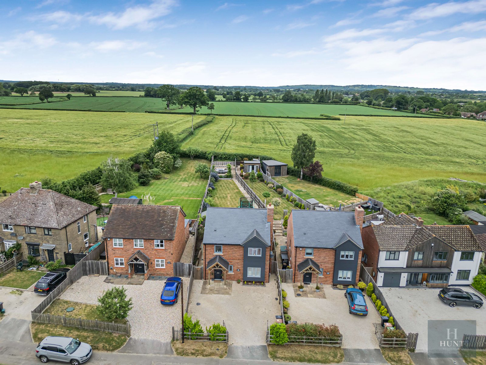 Oxford Road, Tiddington, Thame, Oxfordshire, OX9