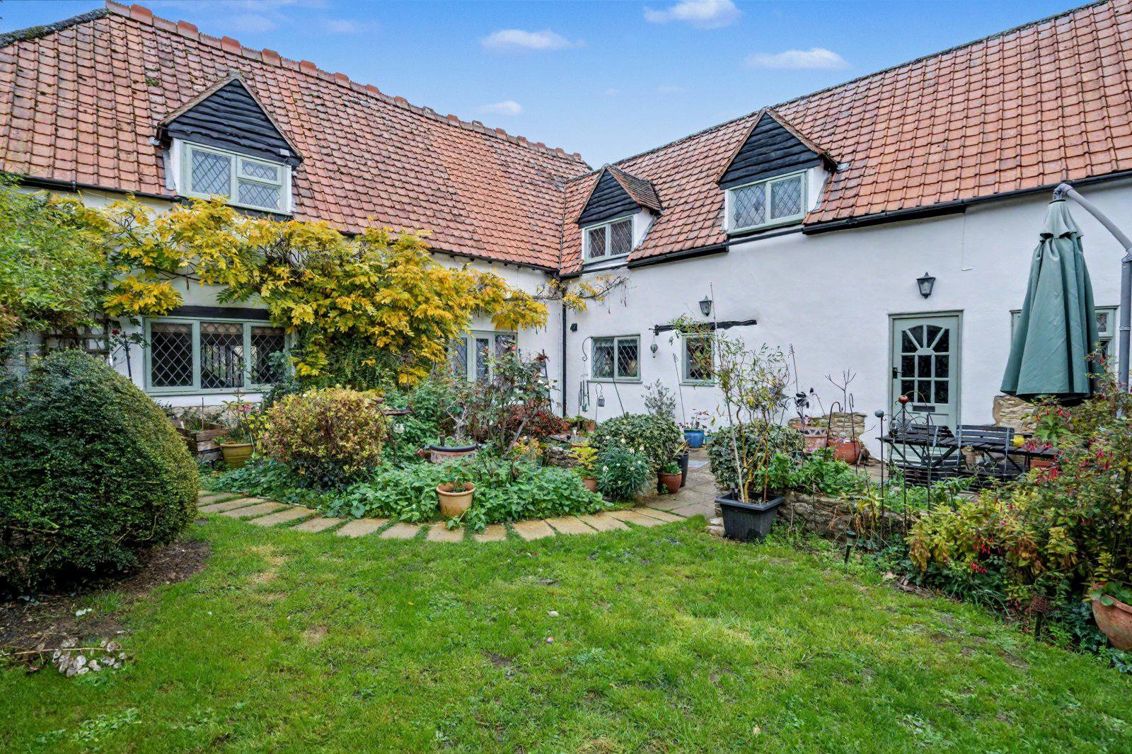 Station Road, Haddenham, Aylesbury, Buckinghamshire, HP17