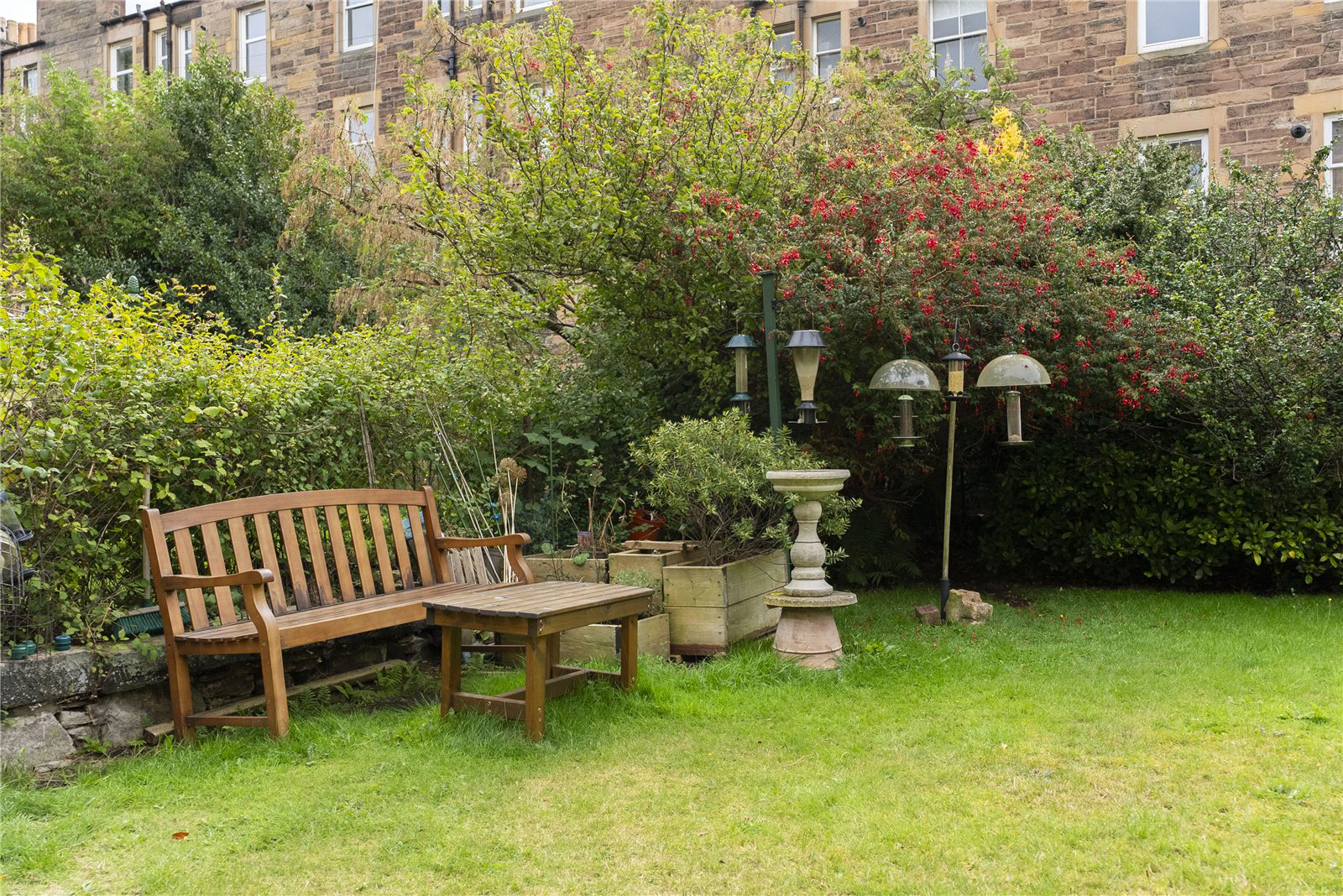 16/4 West Savile Ter