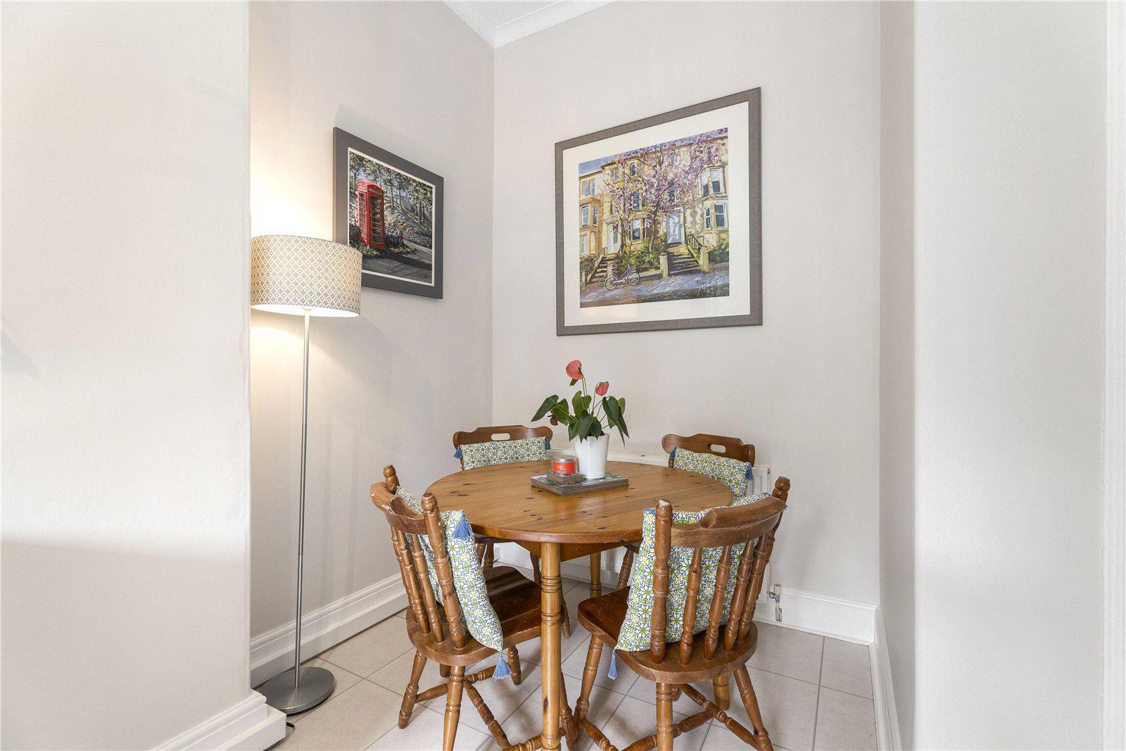 16/4 West Savile Ter