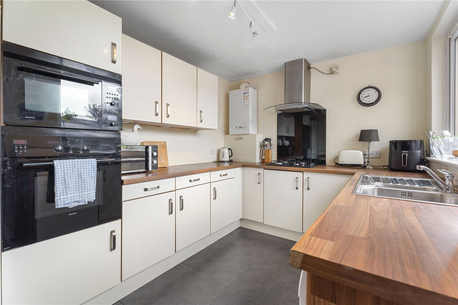 Bruntstane Crescent