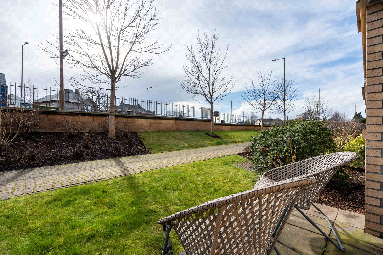 8 Lyle Court 18