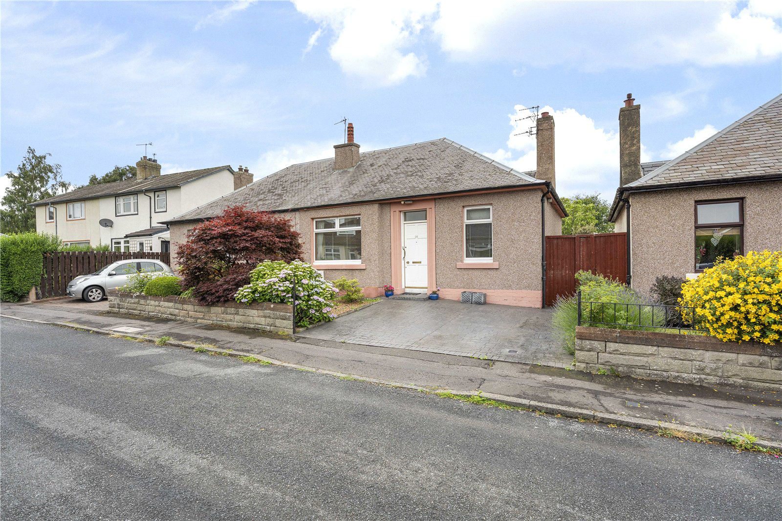 Brunstane Crescent, Bruntstane, Edinburgh, EH15