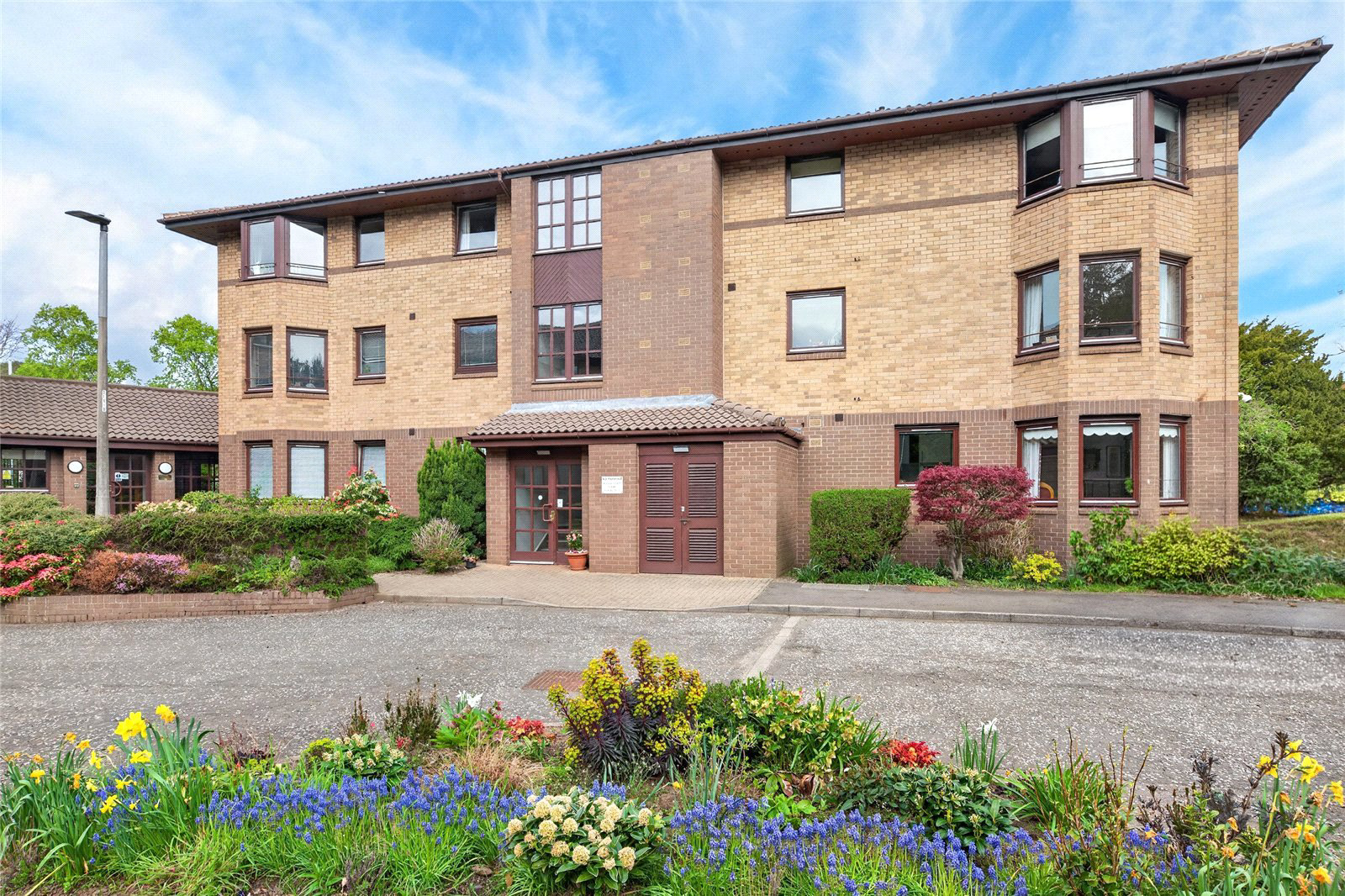 Barnton Avenue West, Barnton, EH4