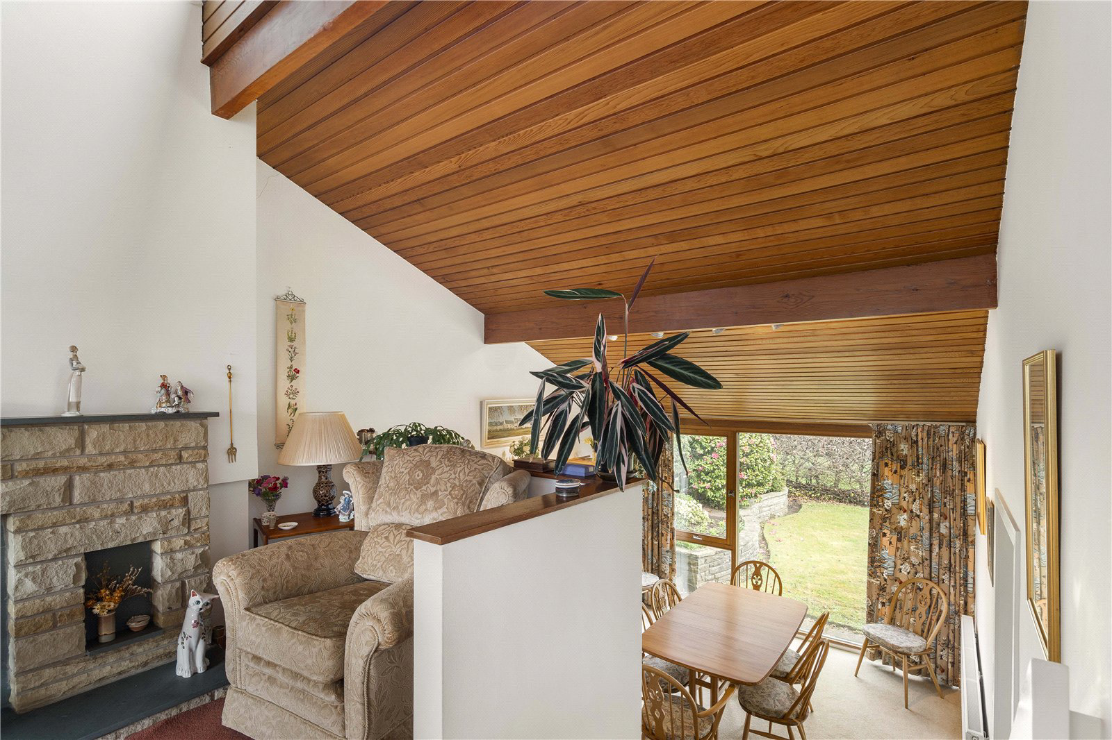 15 Burnbrae