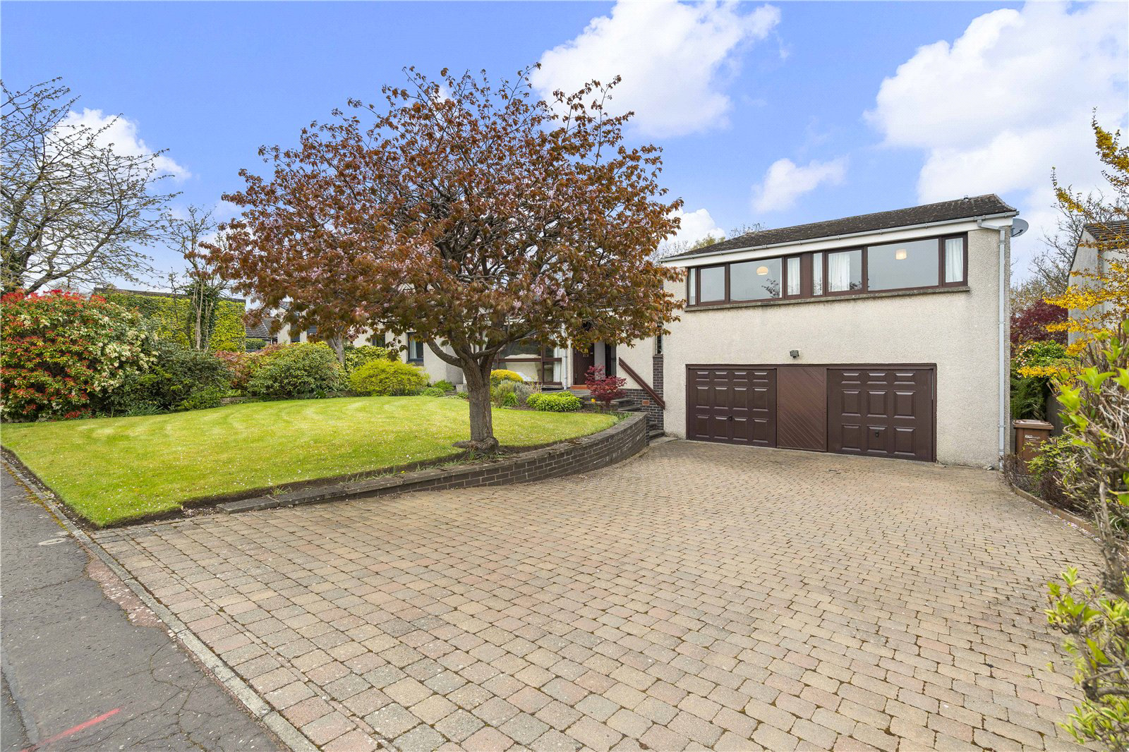 15 Burnbrae