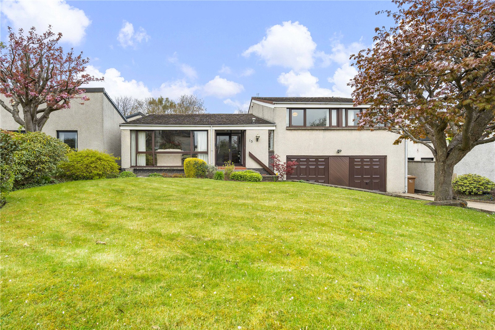15 Burnbrae