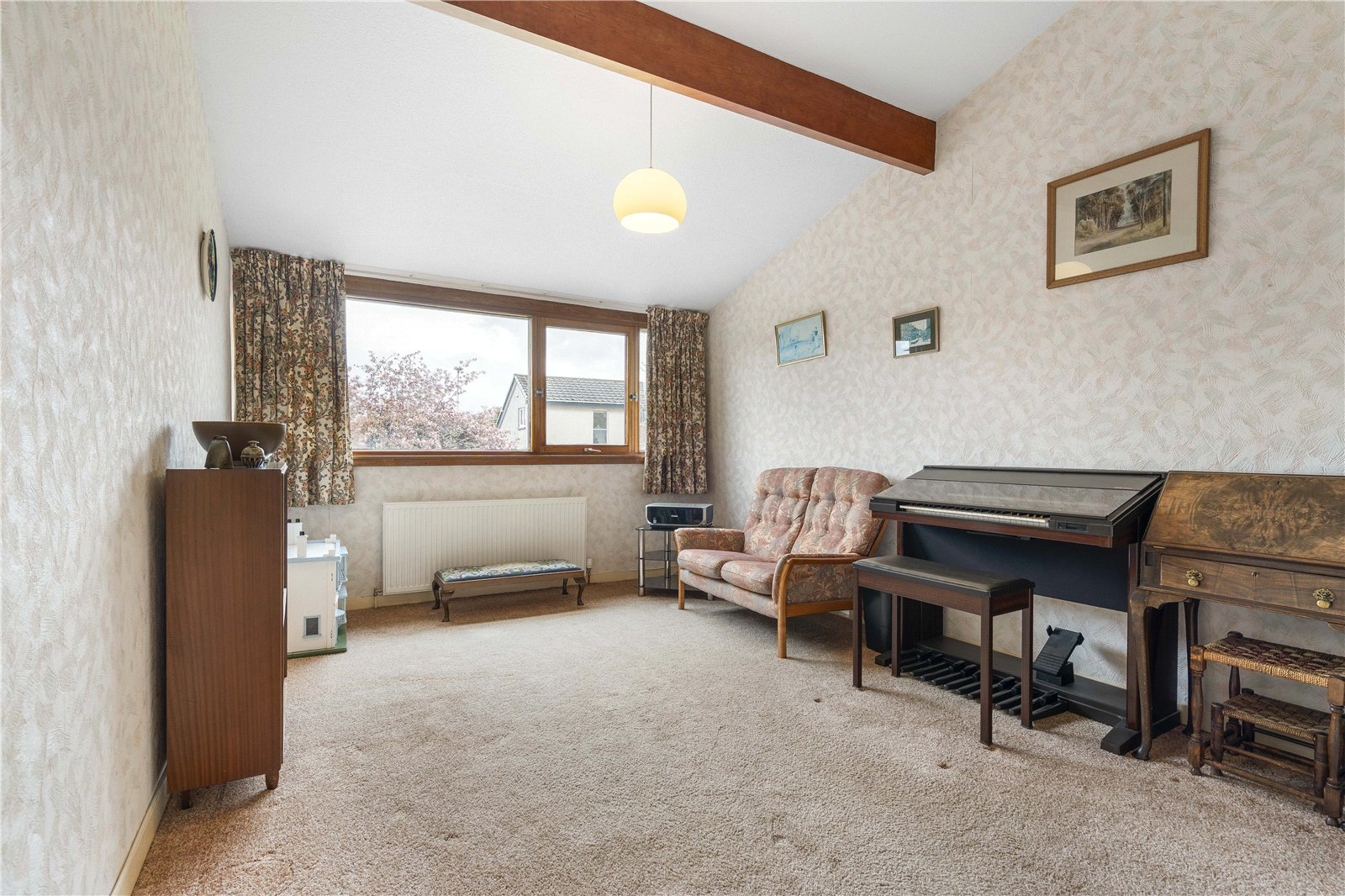 15 Burnbrae