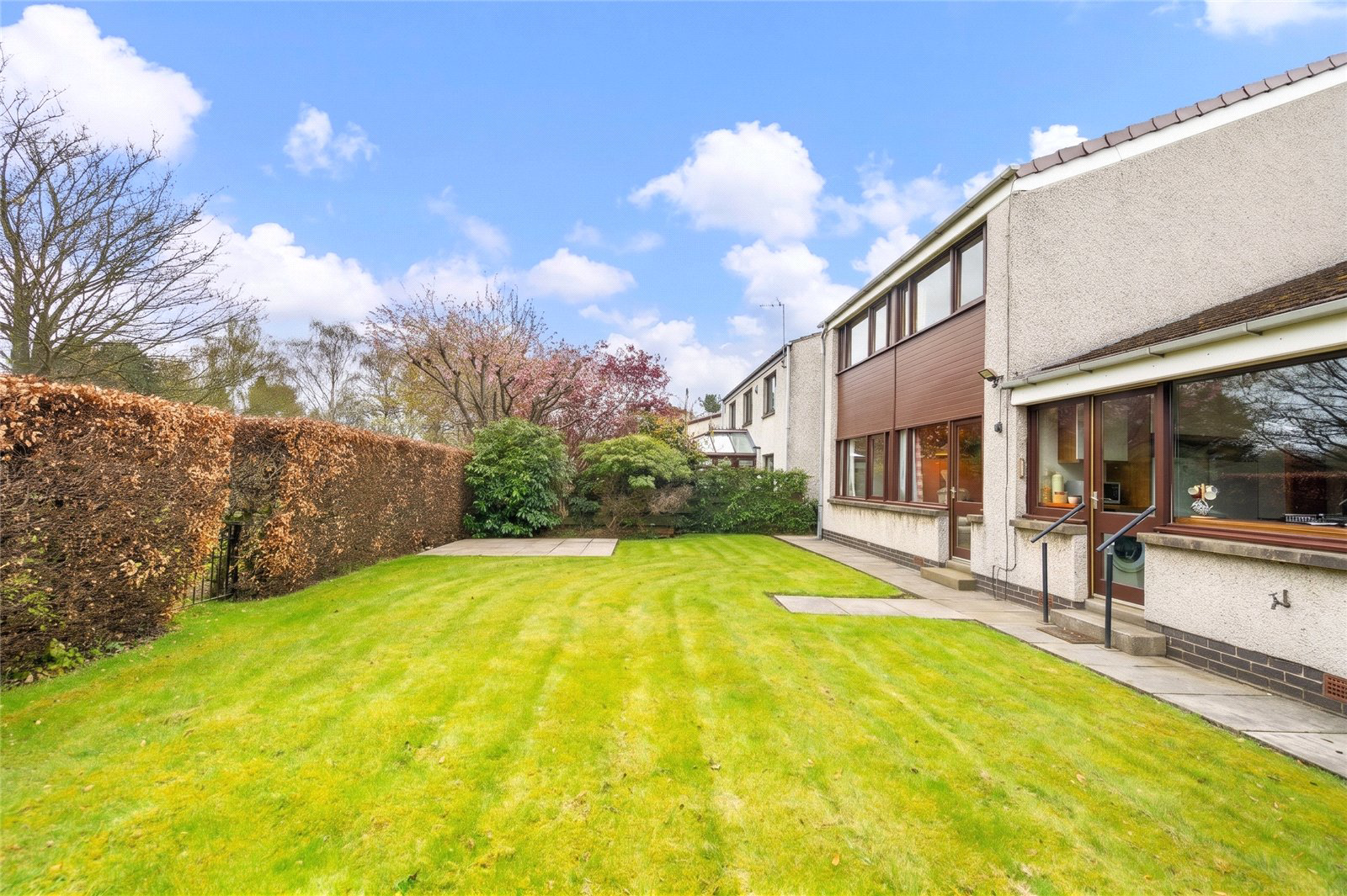 15 Burnbrae