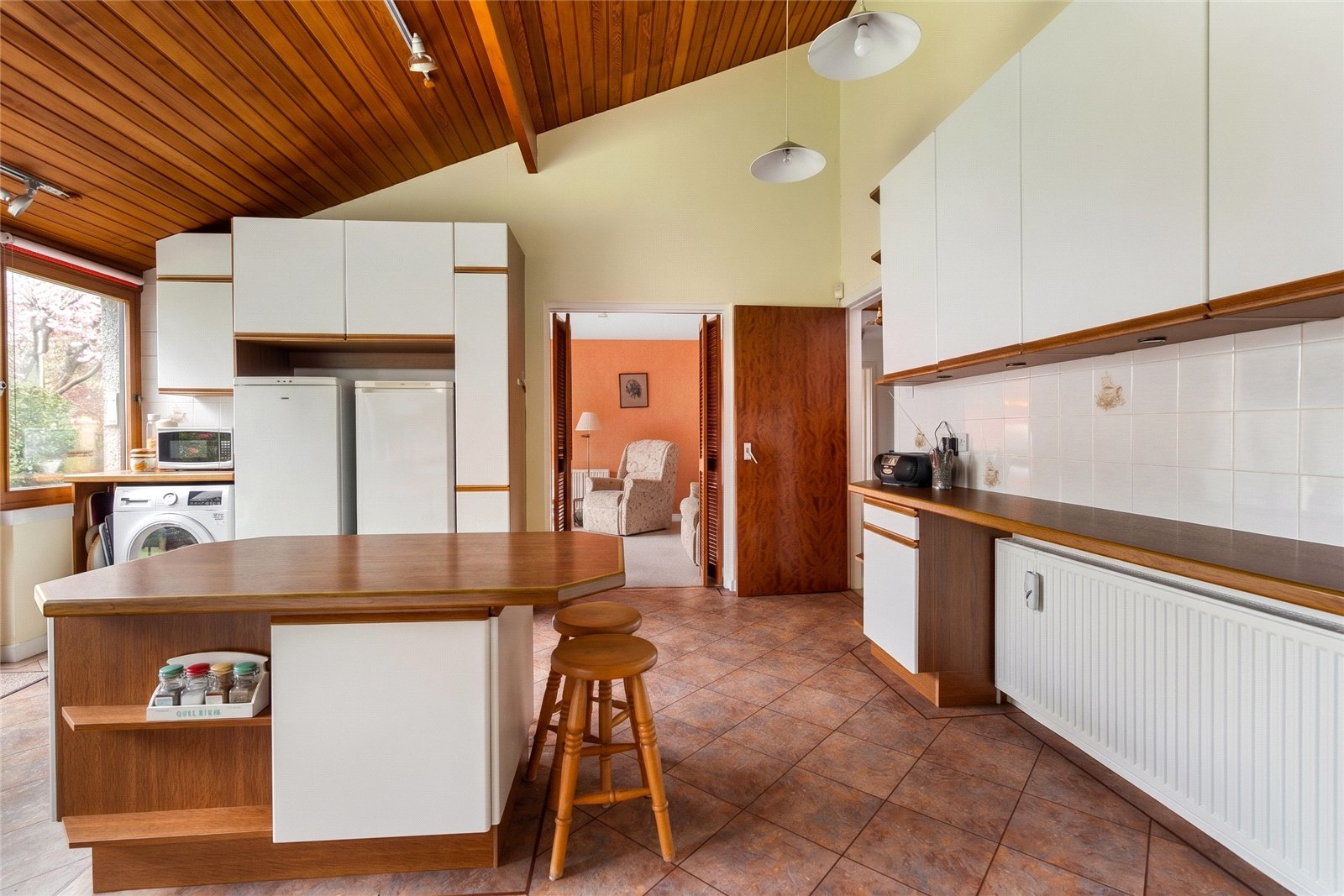 15 Burnbrae