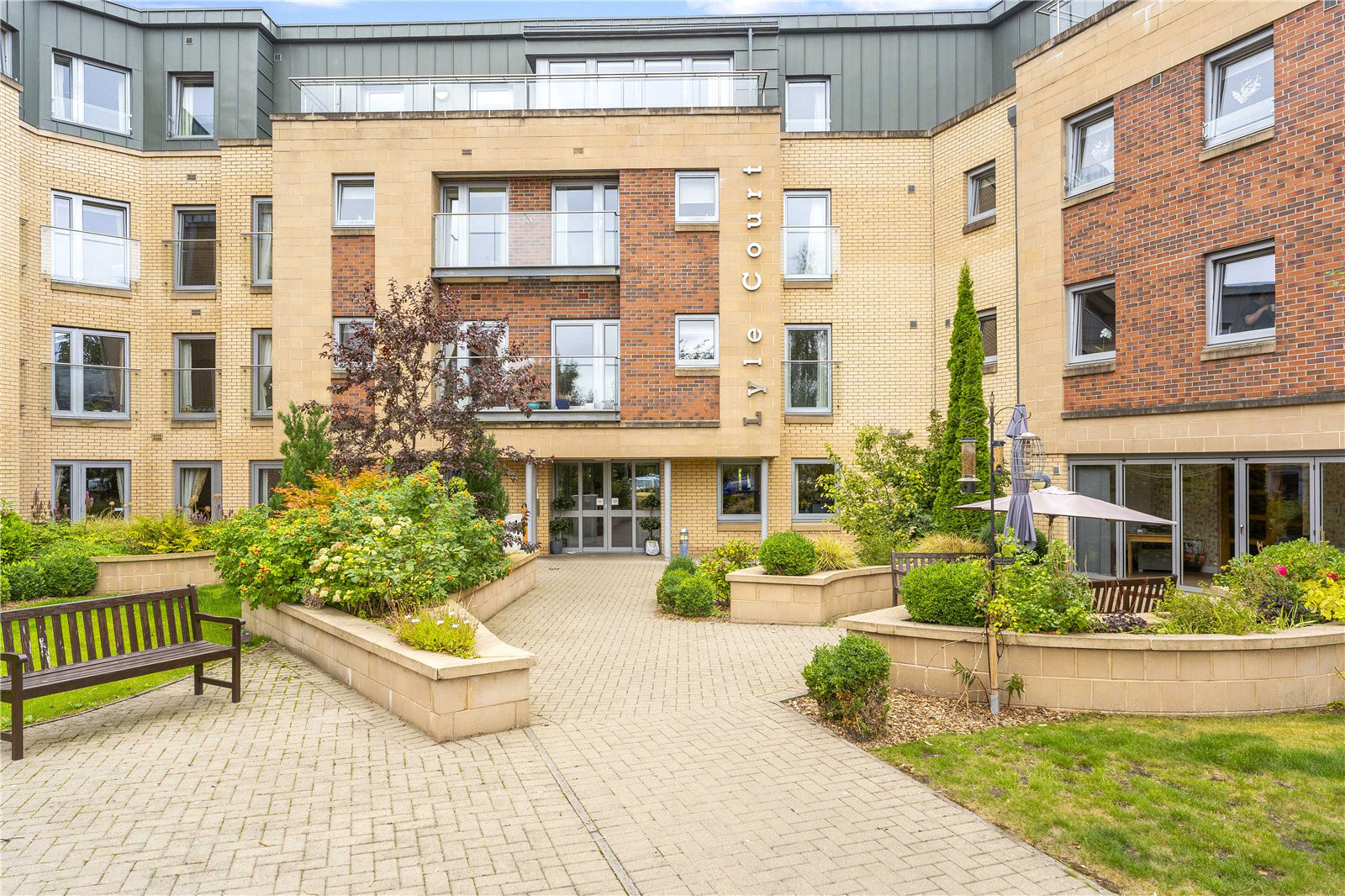 Barnton Grove, Barnton, Edinburgh, EH4