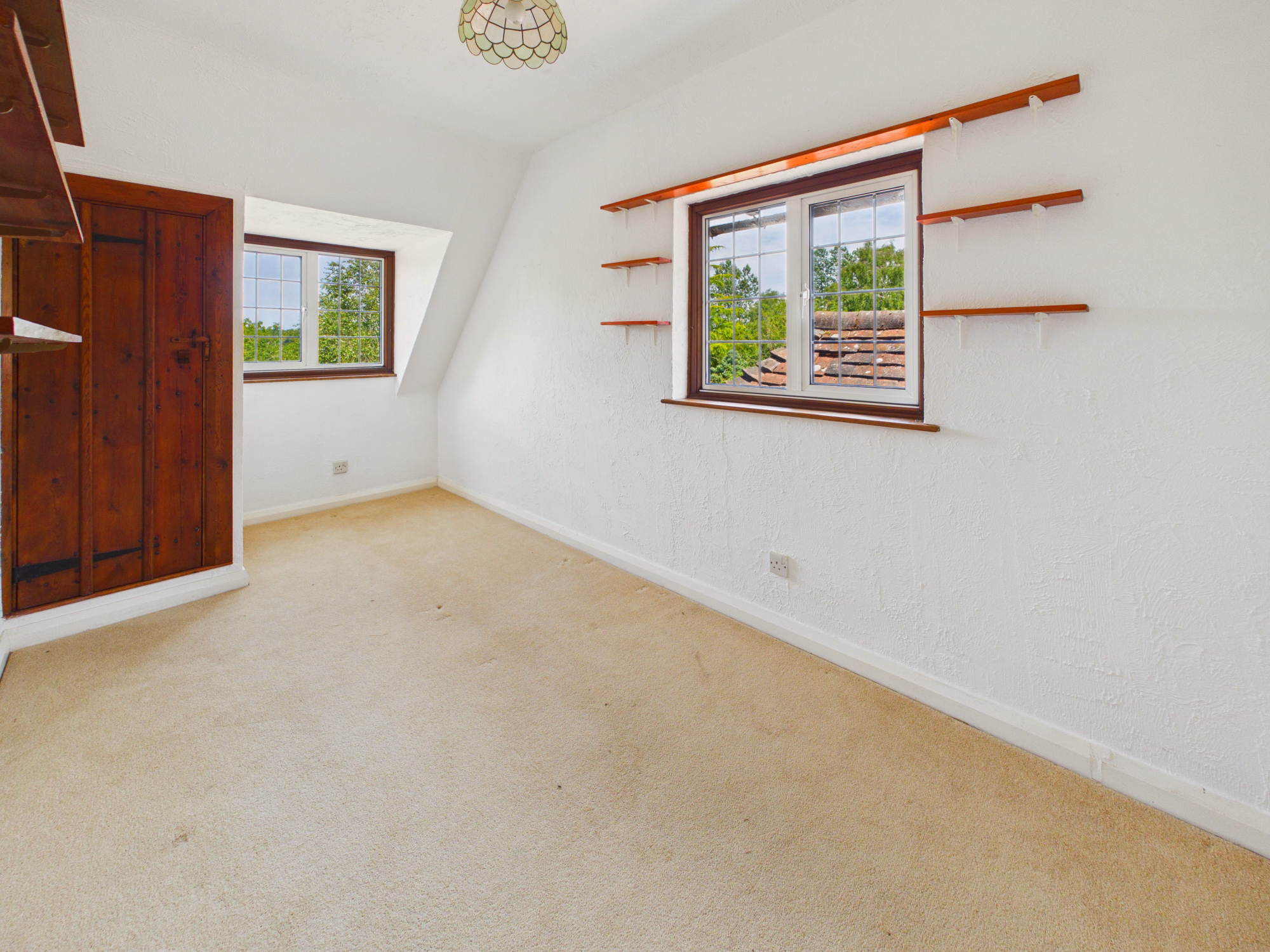 bedroom/dressing room