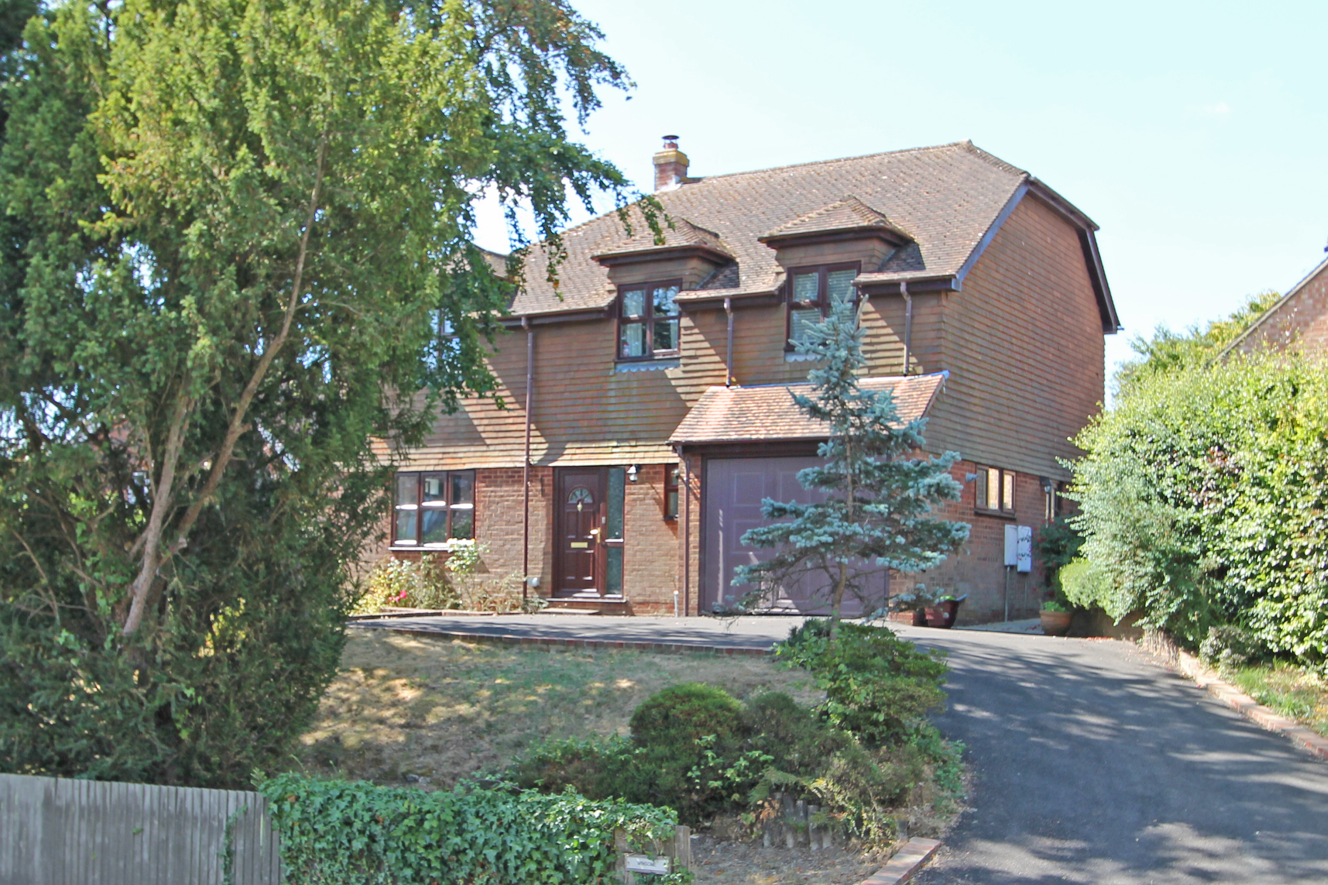 Lower High Street, Wadhurst, TN5