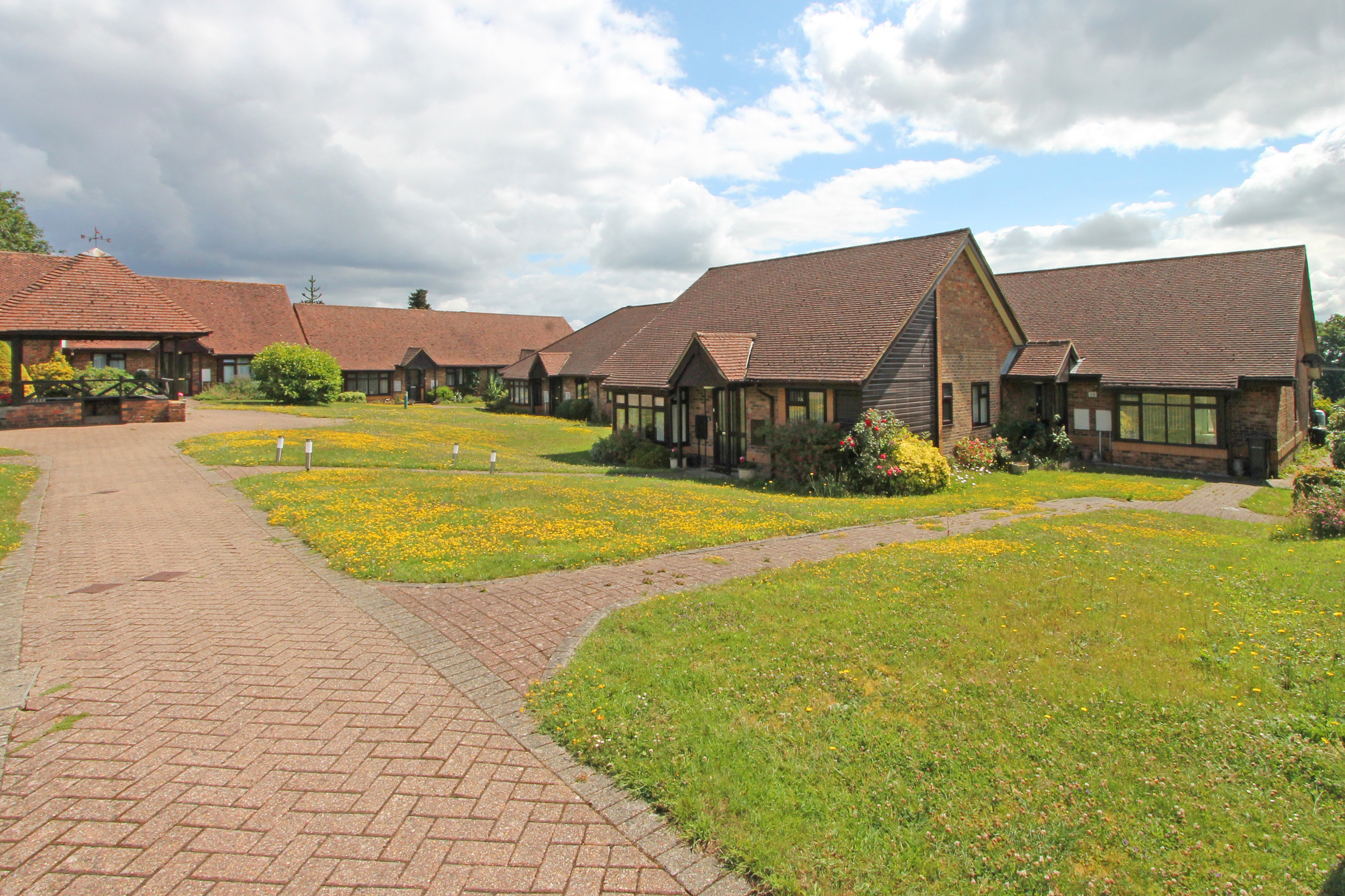 Cross Lane Gardens, Ticehurst, TN5