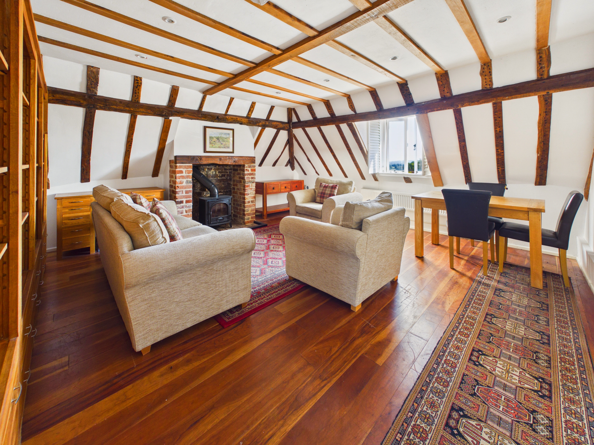 Beautiful, character, top floor flat in the centre of Ticehurst