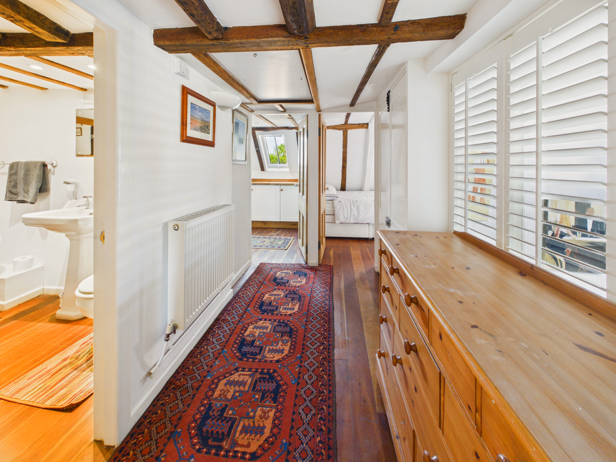 Beautiful, character, top floor flat in the centre of Ticehurst, photo 8
