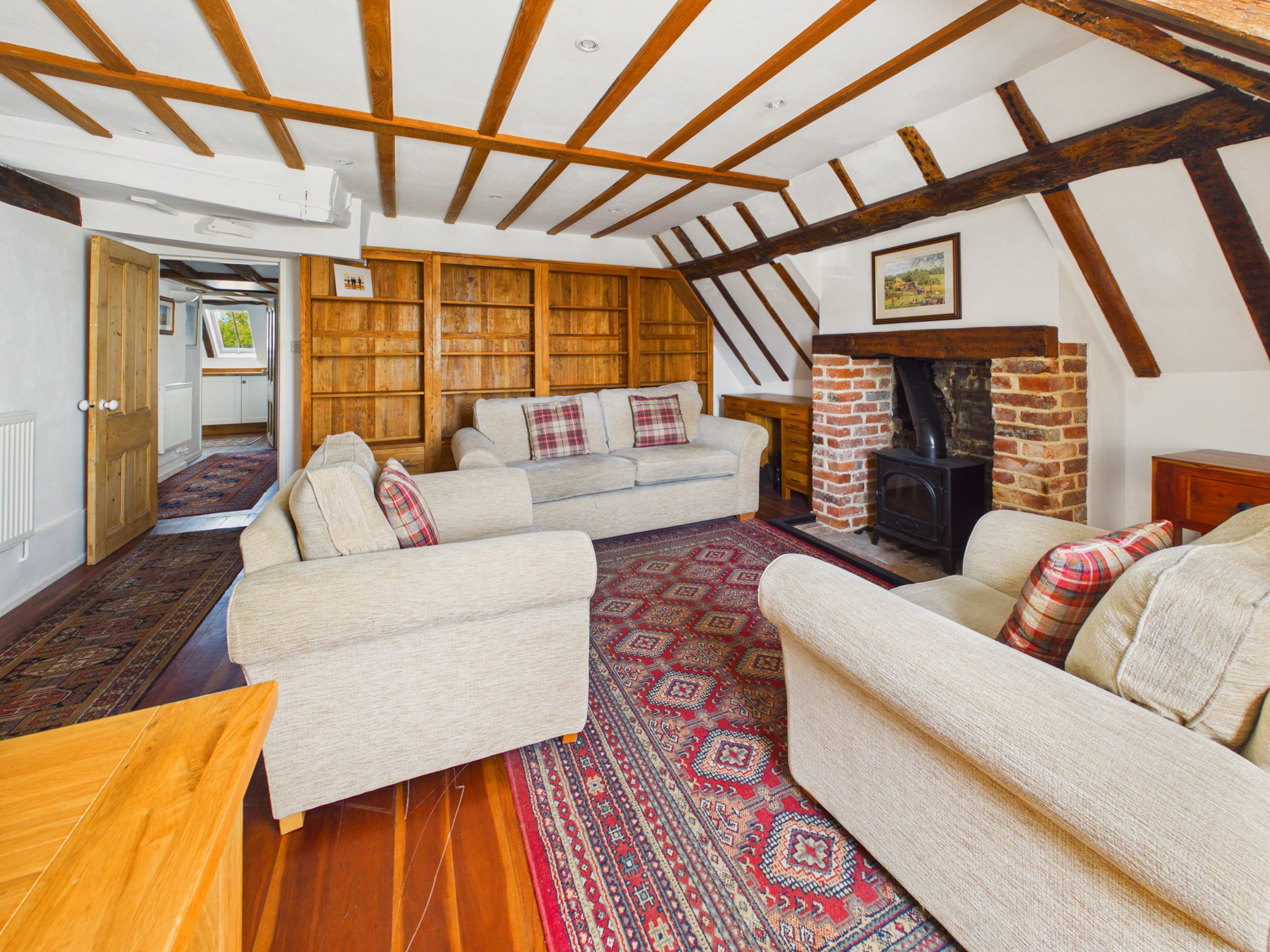 Beautiful, character, top floor flat in the centre of Ticehurst, photo 4