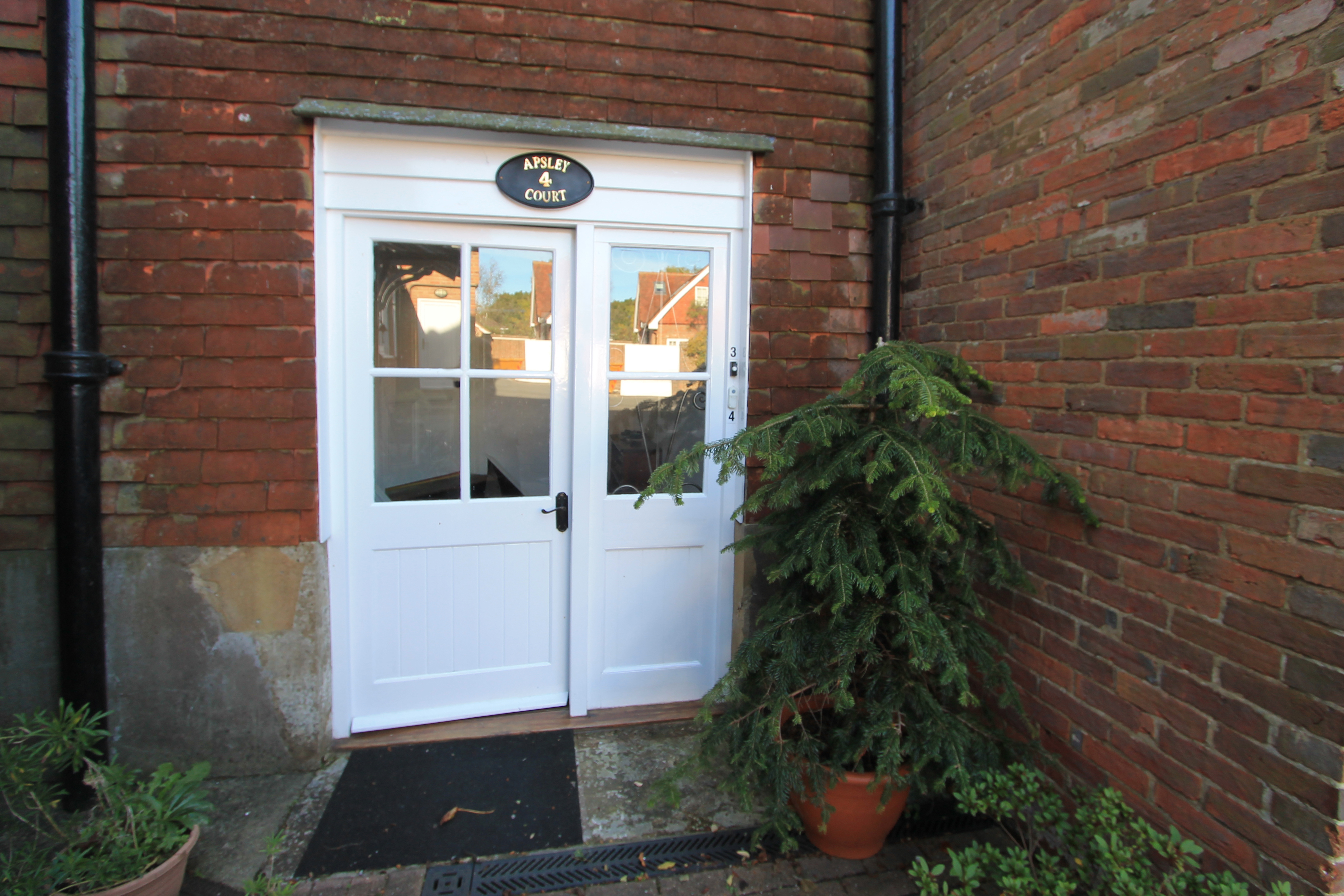 Beautiful, character, top floor flat in the centre of Ticehurst, photo 15