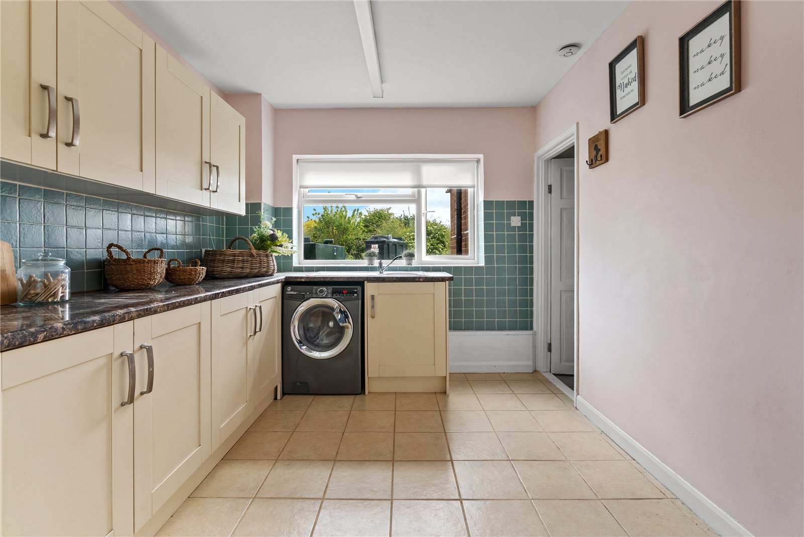 Saxon Close, Clifton upon Teme, Worcester, Worcestershire, WR6, photo 18