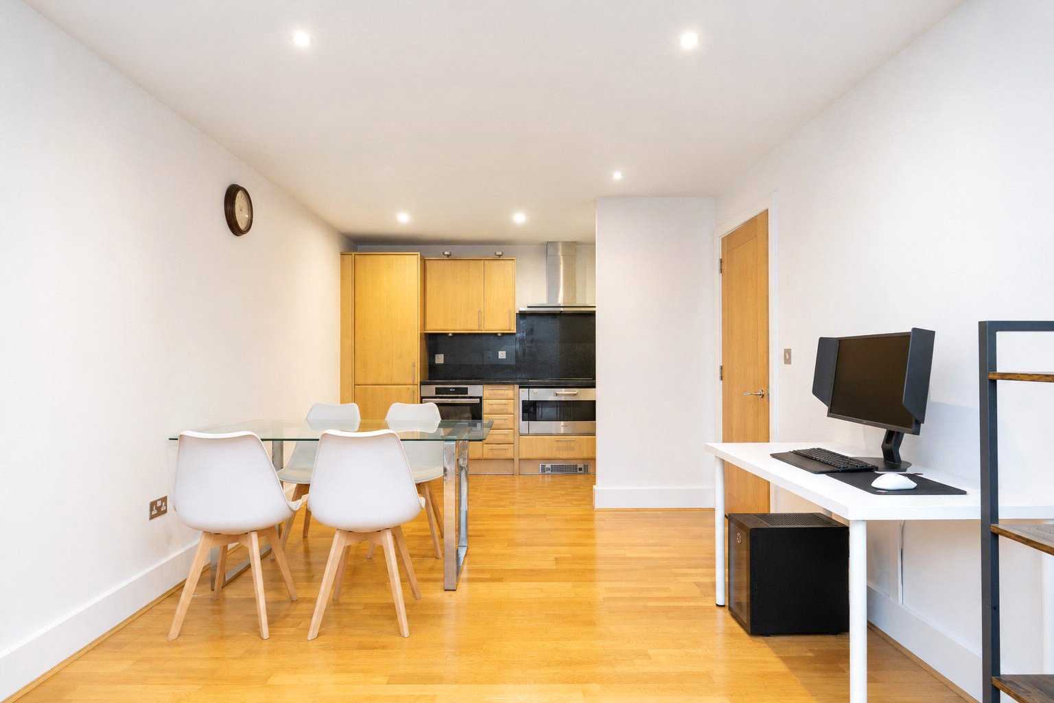 Flagstaff House, St. George Wharf, Vauxhall, SW8, photo 6