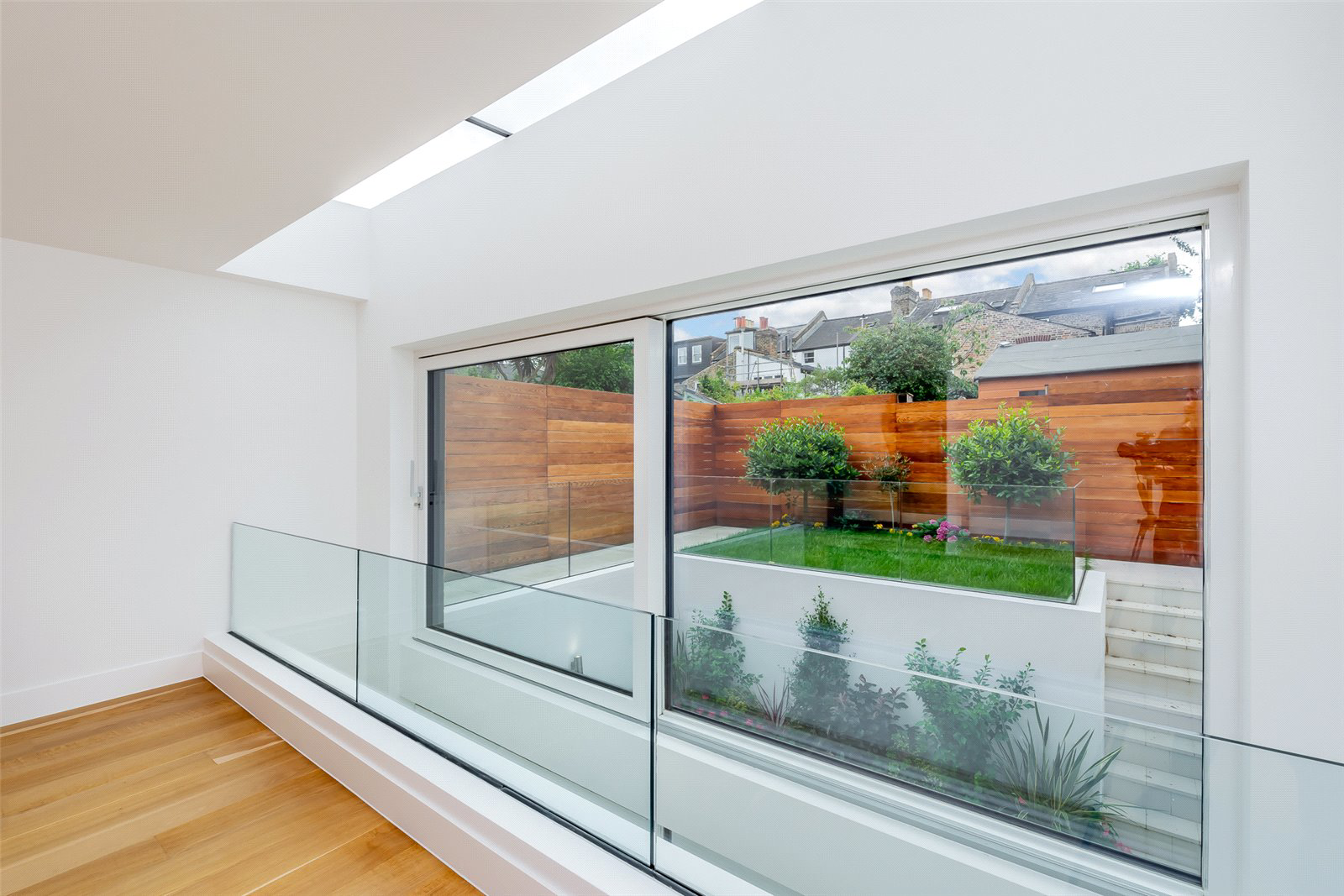 Lebanon Gardens, West Hill, Putney, SW18, photo 6