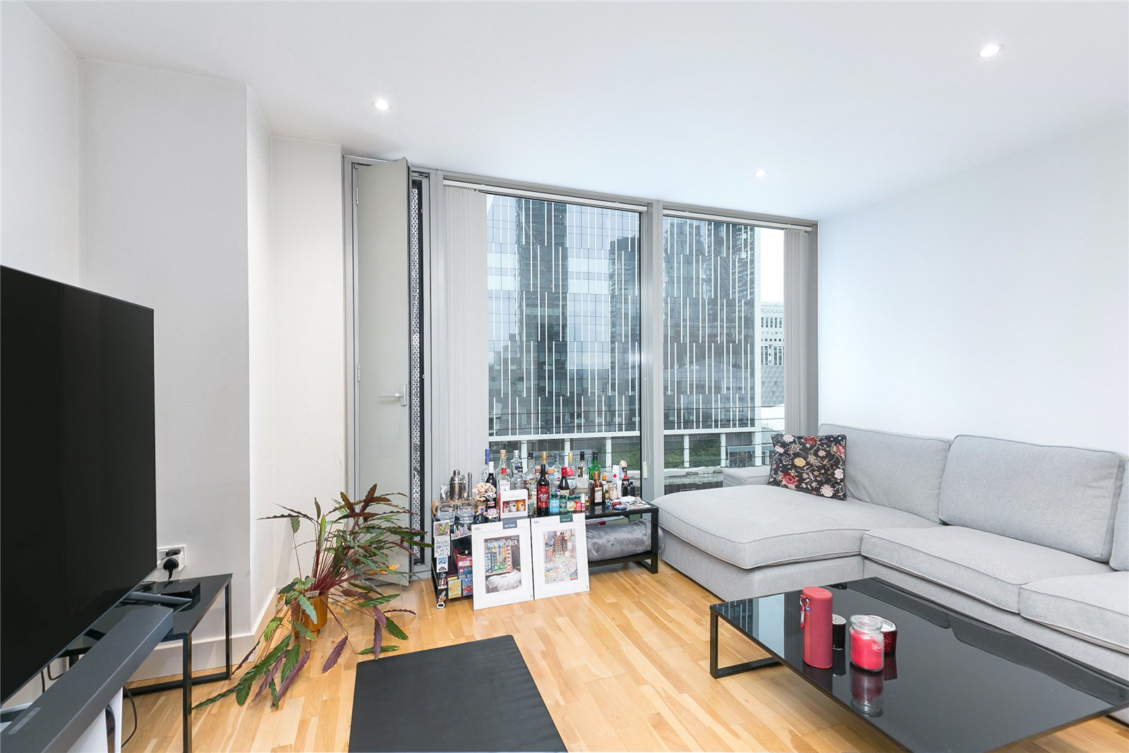 Landmark West Tower, 22 Marsh Wall, Canary Wharf, E14, photo 4
