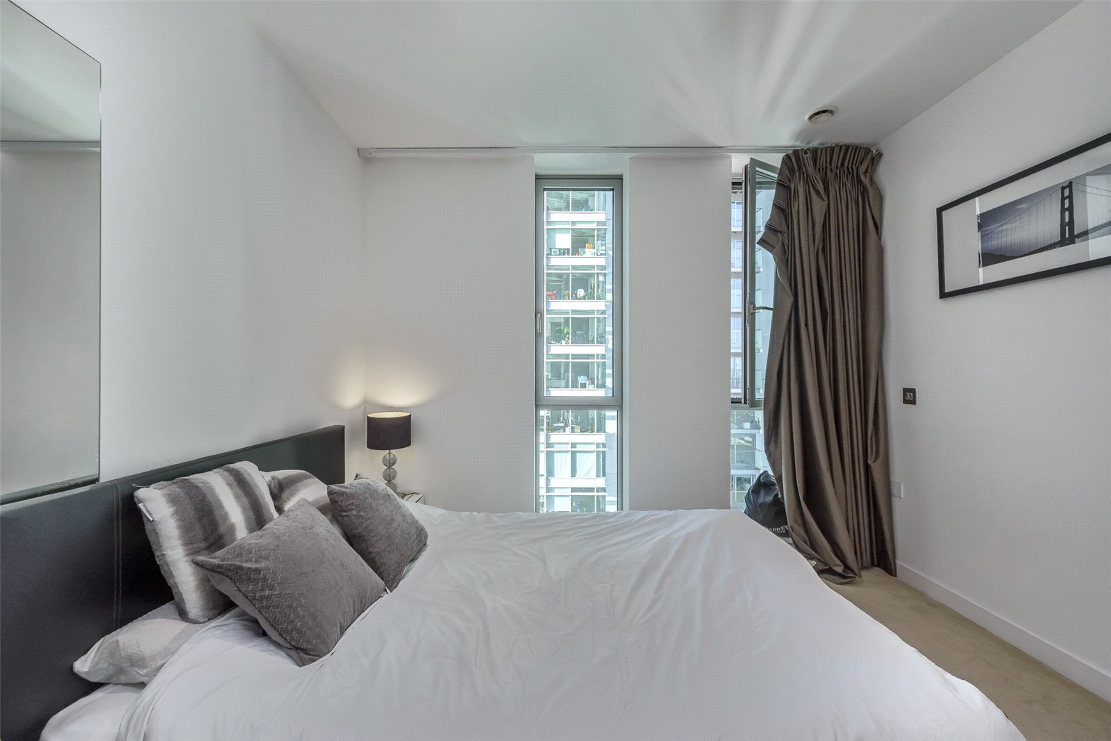 3 Pan Peninsula Square, East Tower, Canary Wharf, E14, photo 7