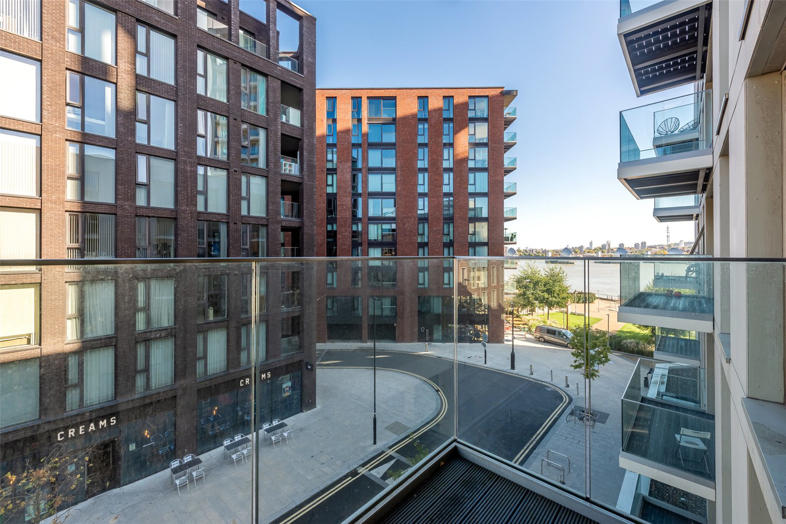 Liner House, Royal Wharf, 12 Admiralty Avenue, E16, photo 2