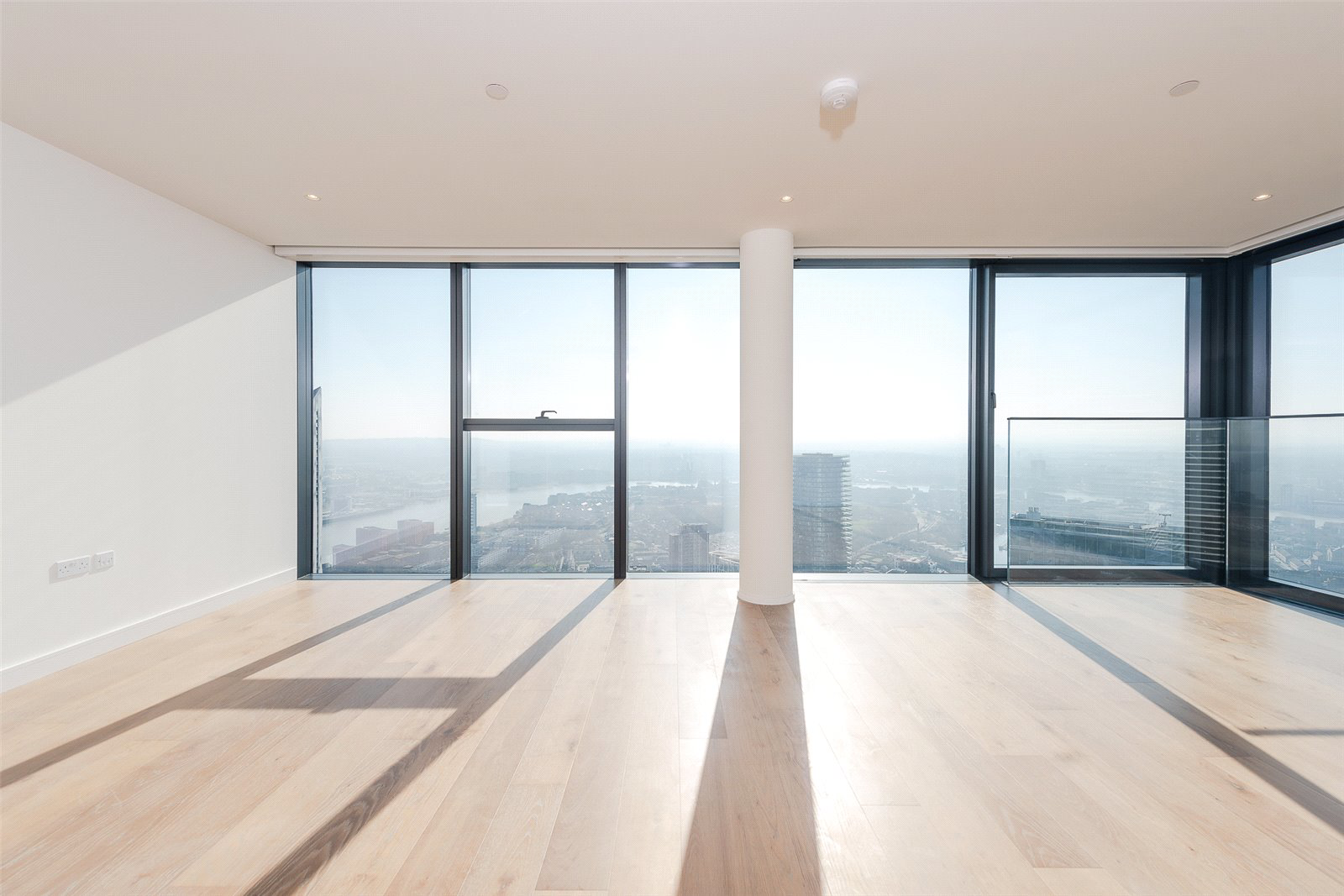 Hampton Tower, 75 Marsh Wall, Canary Wharf, E14
