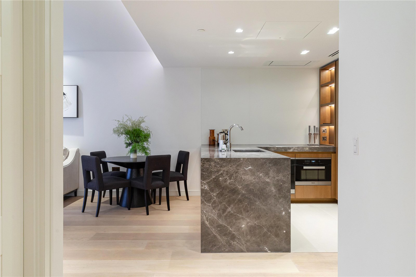 Lincoln Square, 18 Portugal Street, West End, WC2A, photo 2