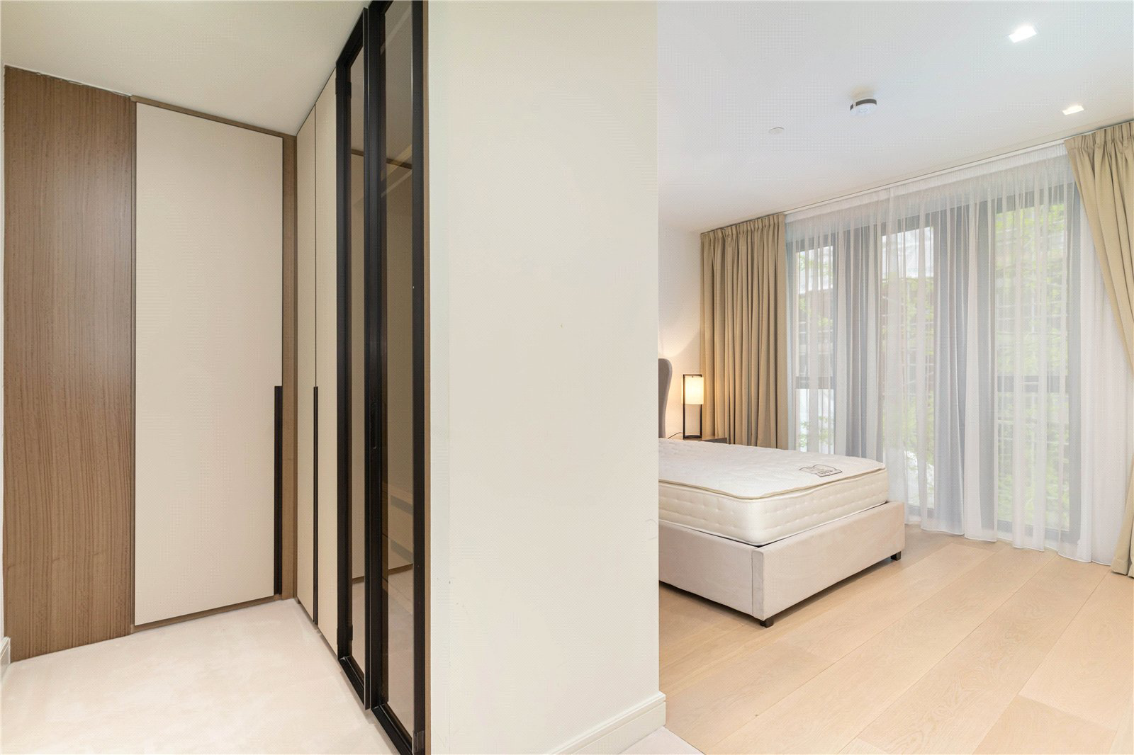 Lincoln Square, 18 Portugal Street, West End, WC2A, photo 5