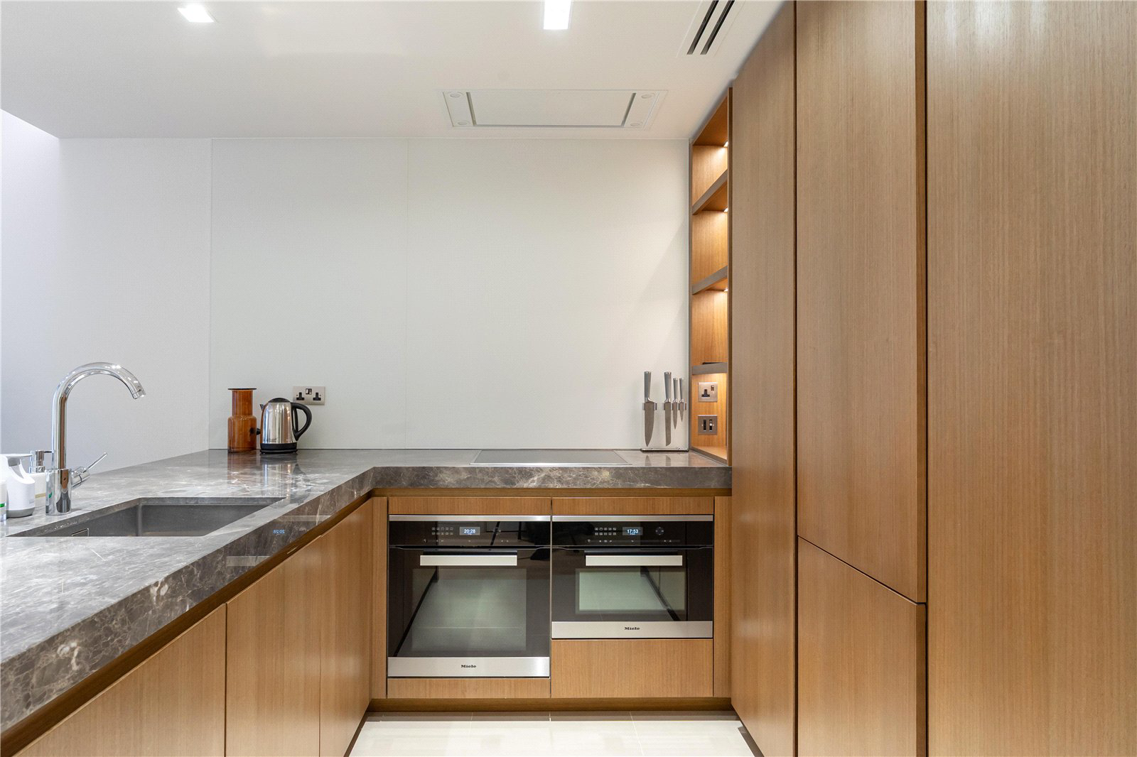 Lincoln Square, 18 Portugal Street, West End, WC2A, photo 18
