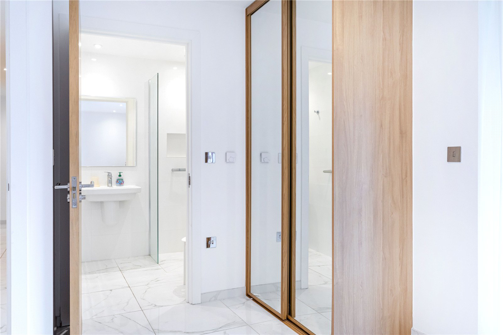 Hampton Row, 463 Upper Richmond Road, SW15, photo 11