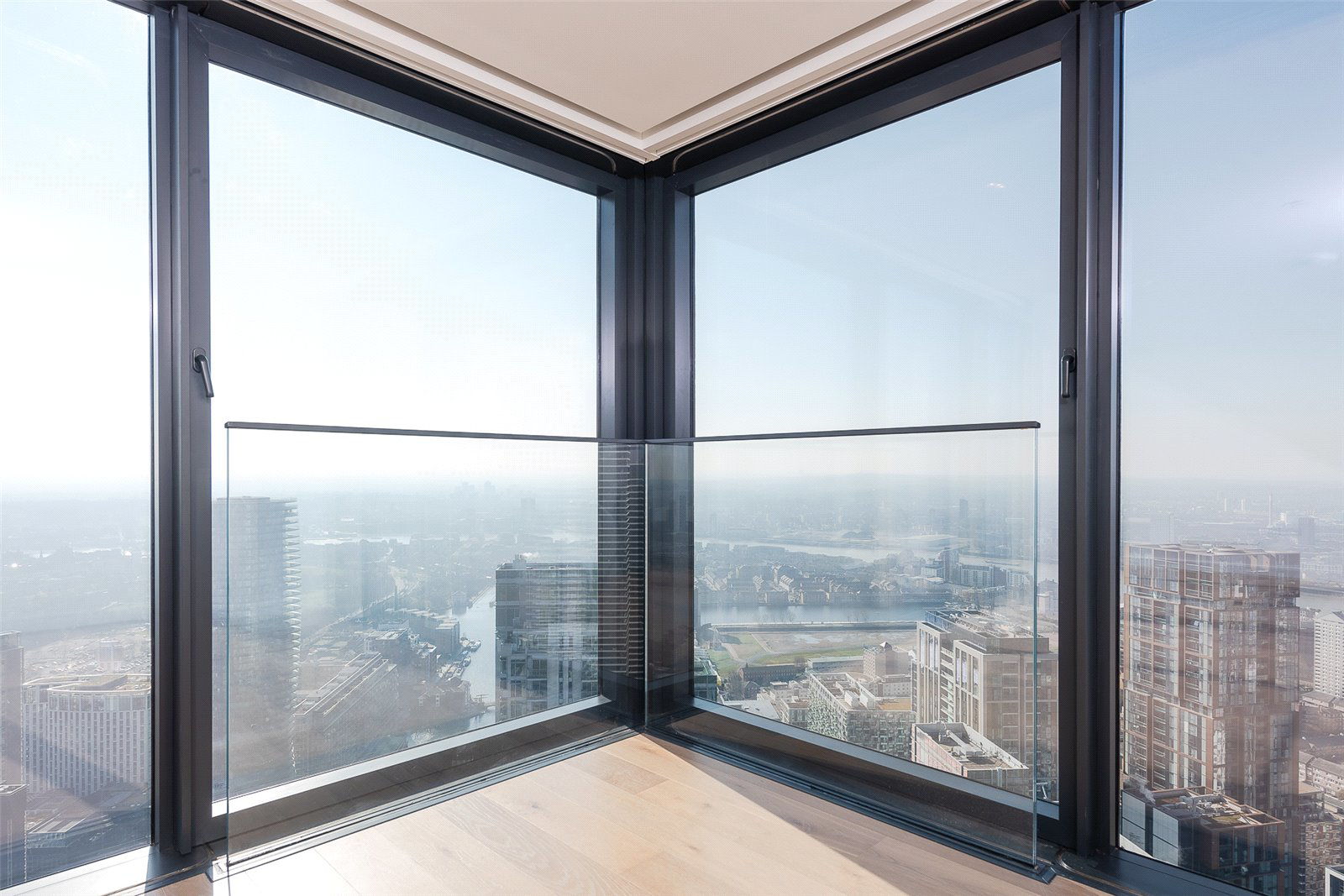 Hampton Tower, 75 Marsh Wall, Canary Wharf, E14, photo 2
