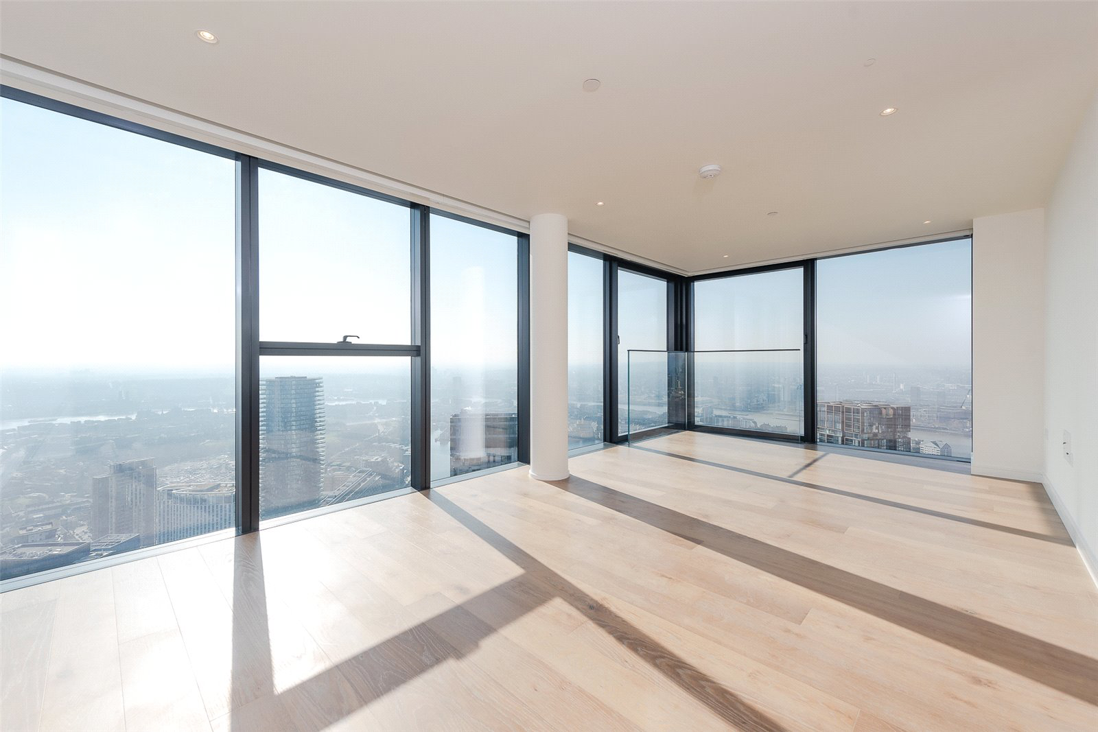 Hampton Tower, 75 Marsh Wall, Canary Wharf, E14, photo 5