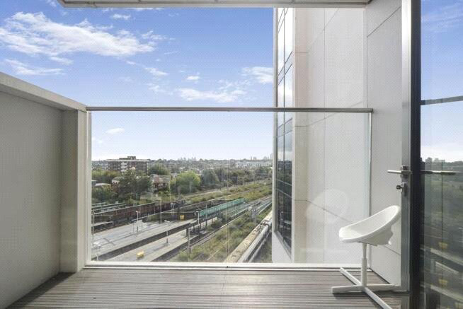 Carriage House, 10 City North Place, Finsbury Park, N4, photo 8