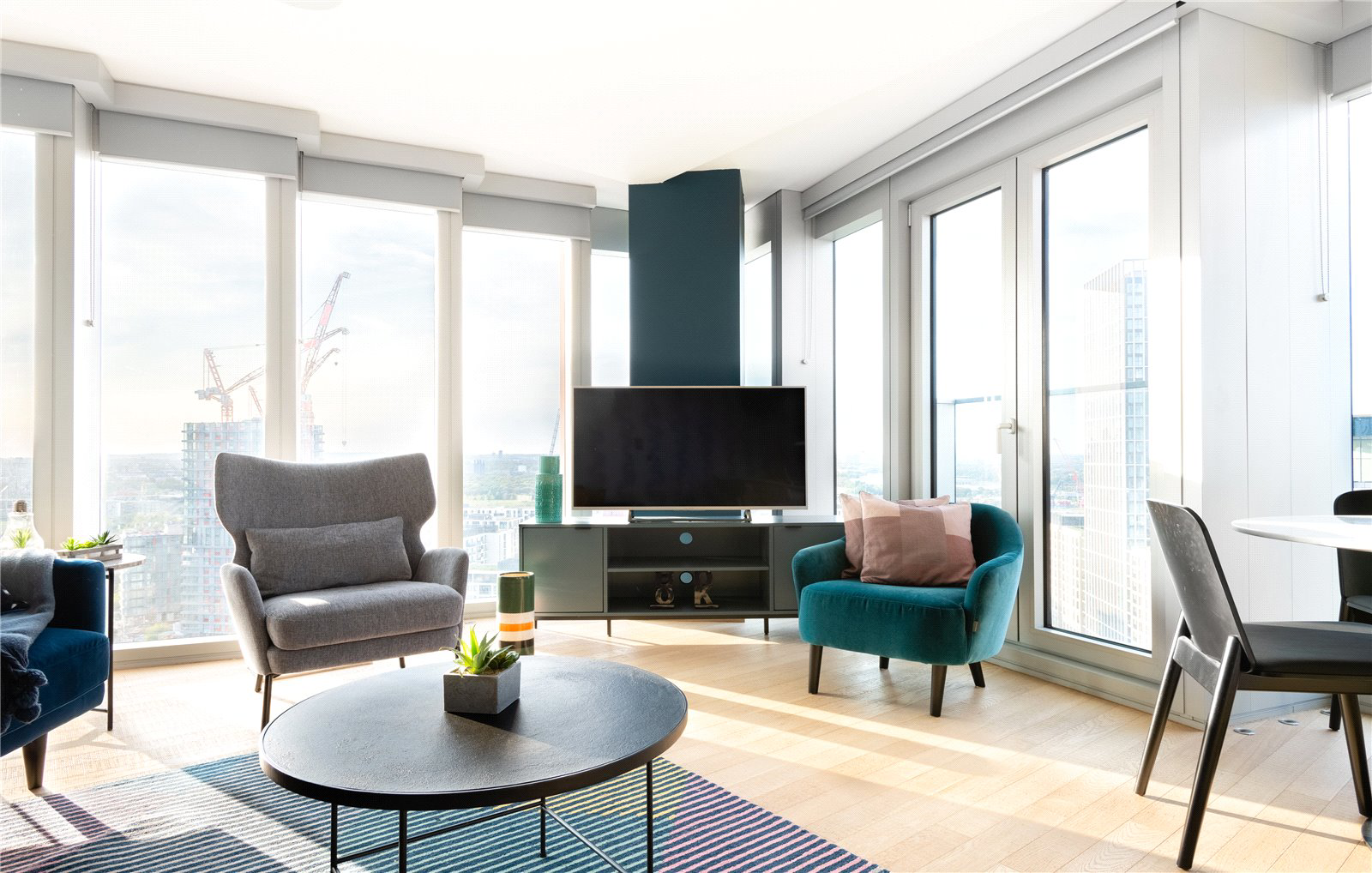 Manhattan Loft Gardens, 22 International Way, Stratford, E20, photo 5