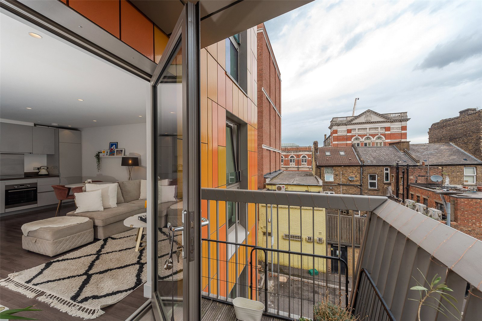1 Bywell Place, Rathbone Market, Canning Town, E16, photo 11