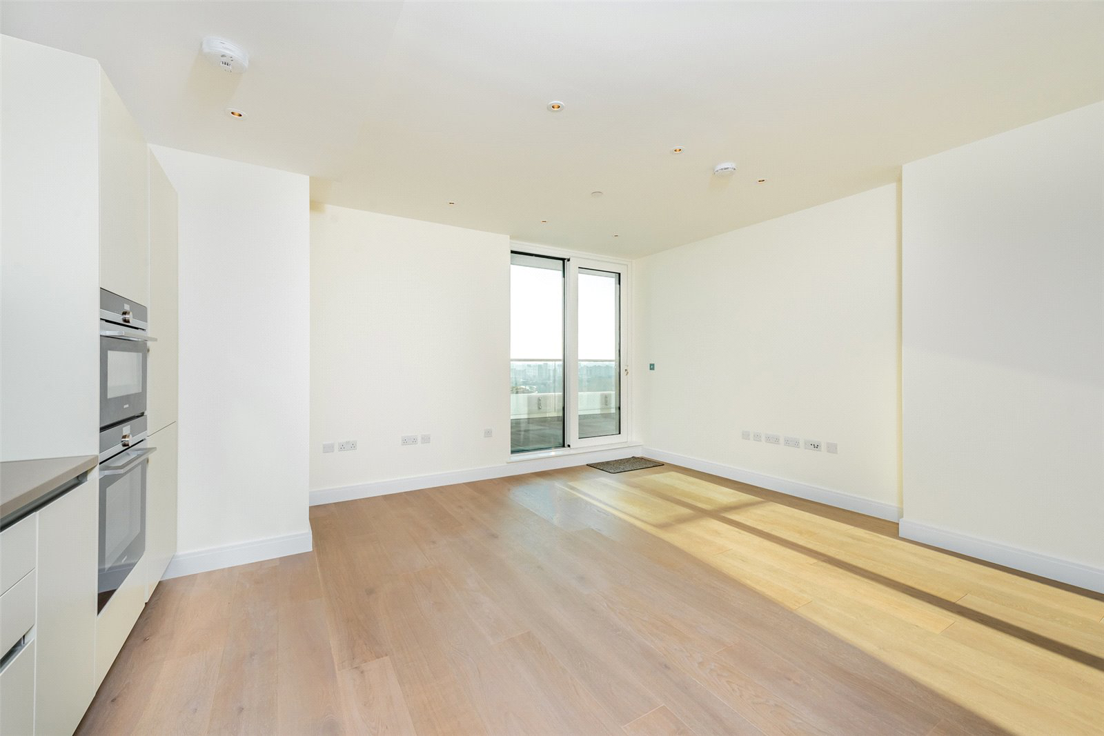 Cascade Court, Vista, 1 Sopwith Way, SW11, photo 7