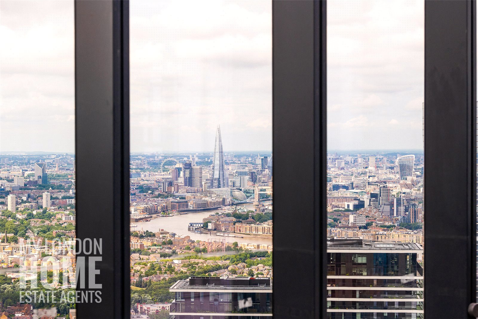 South Quay Plaza Penthouse, Hampton Tower, Canary Wharf, E14, photo 2