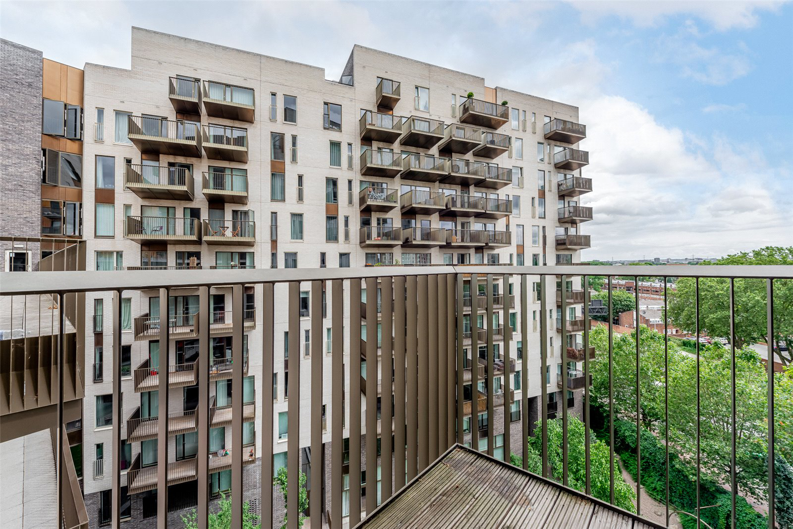 Lumire, 23 Maud Street, Canning Town, E16, photo 2