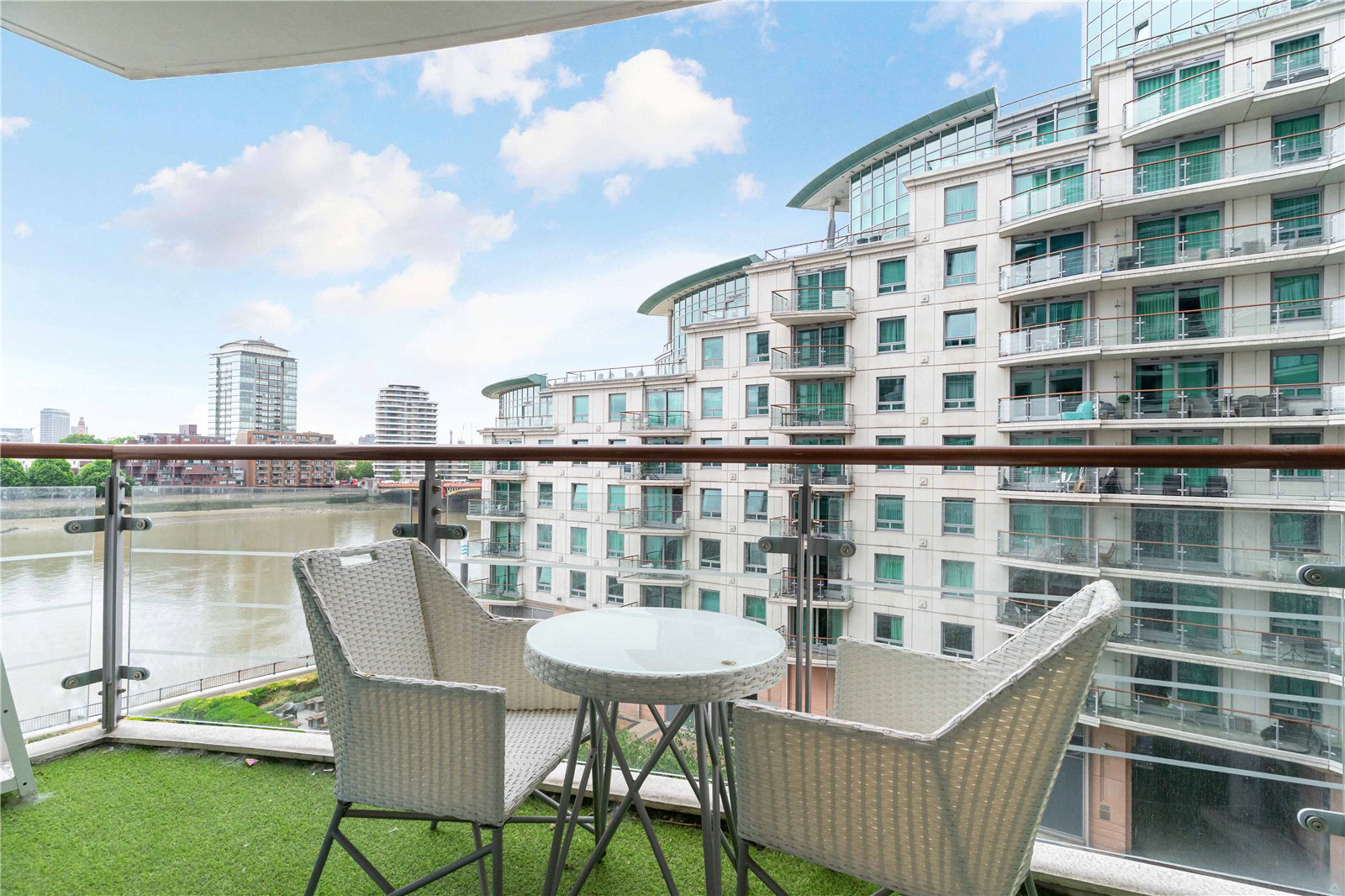 Kestrel House, St. George Wharf, SW8, photo 2